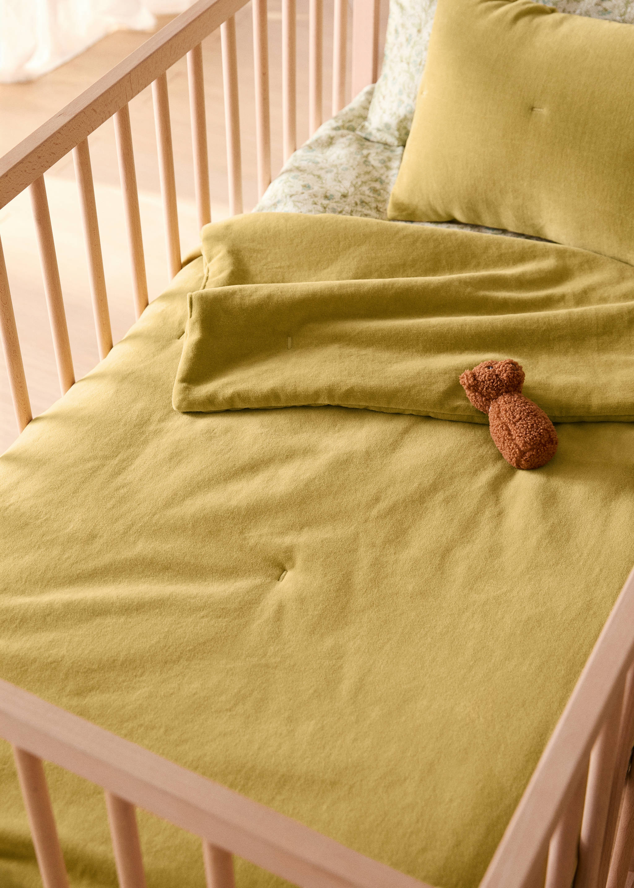 Garment-dyed velvet cotton bedspread for cot - General plane