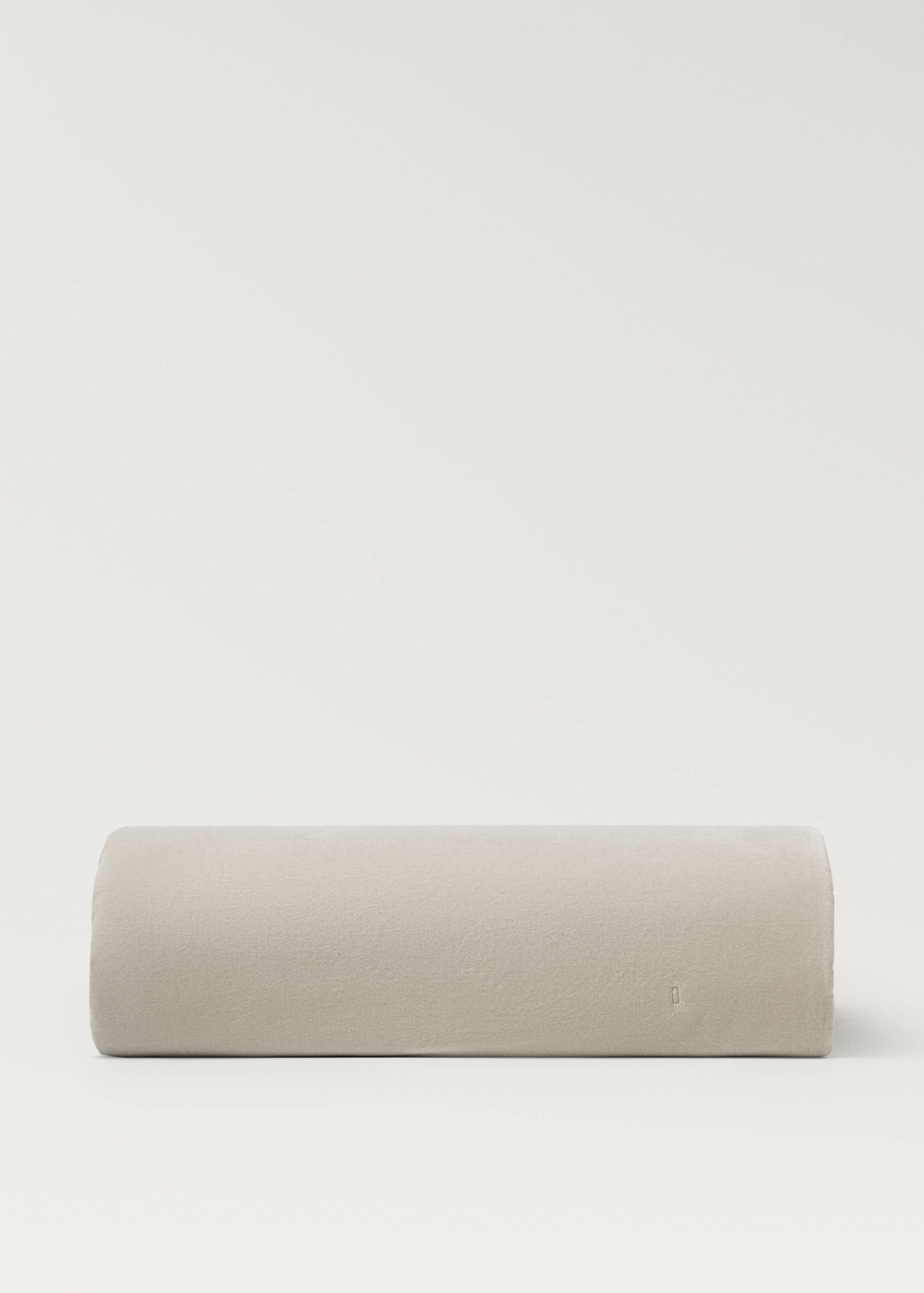 Garment-dyed velvet cotton bedspread for cot - Article without model