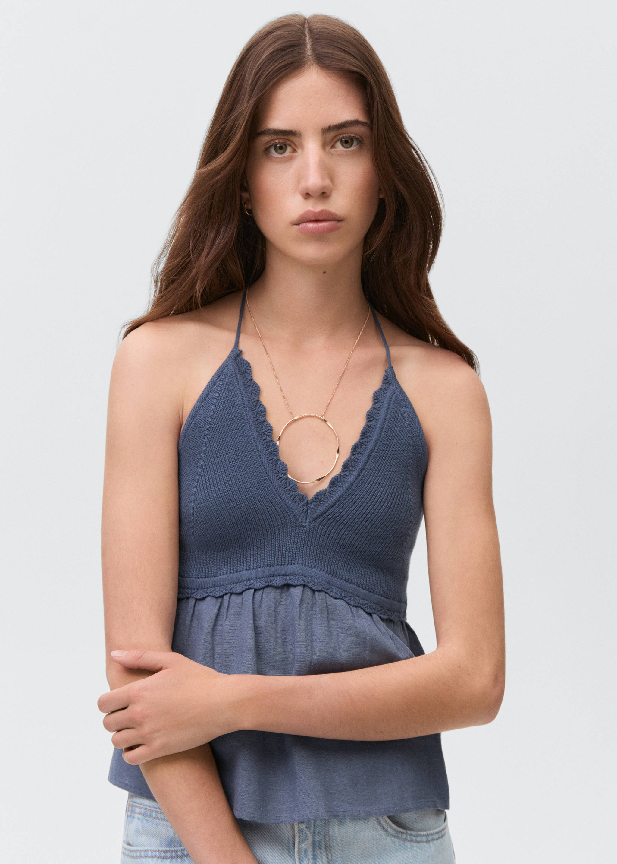 V-neck knit top - Medium plane