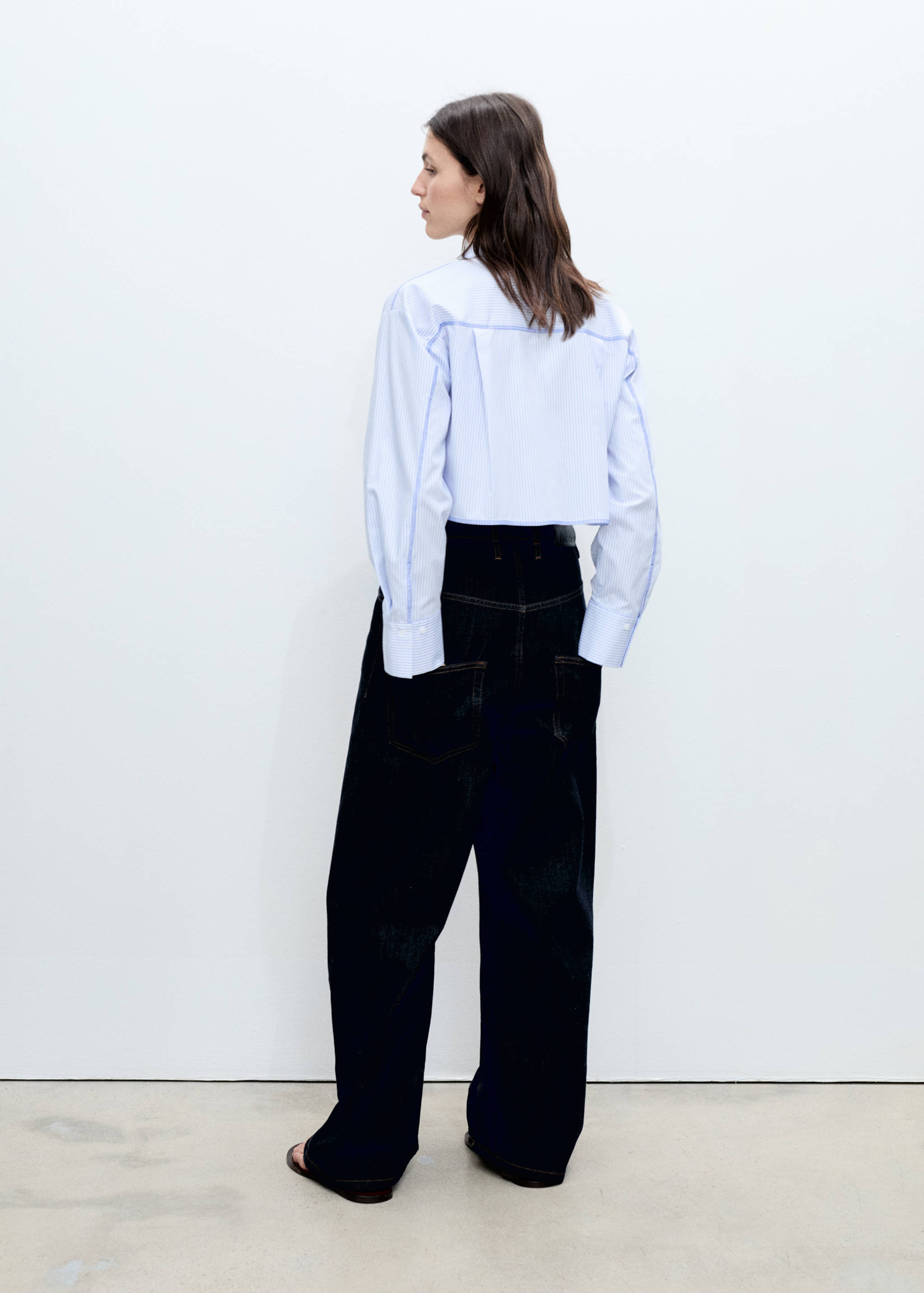 Striped cropped shirt with stitching detail - Reverse of the article