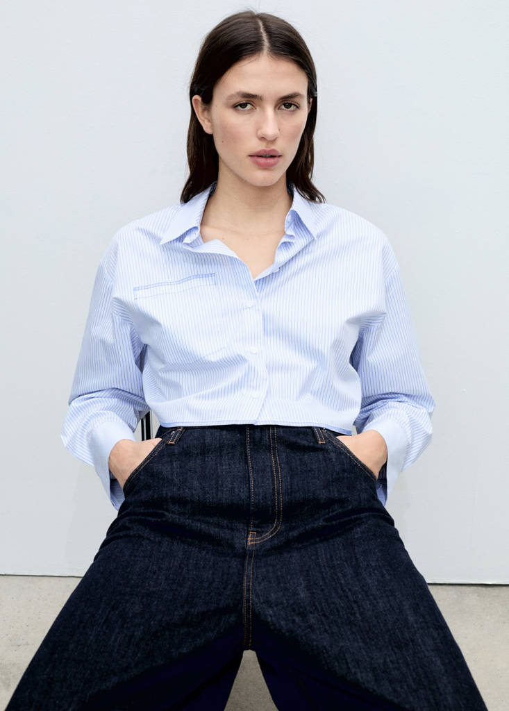 Striped cropped shirt with stitching detail — Blue