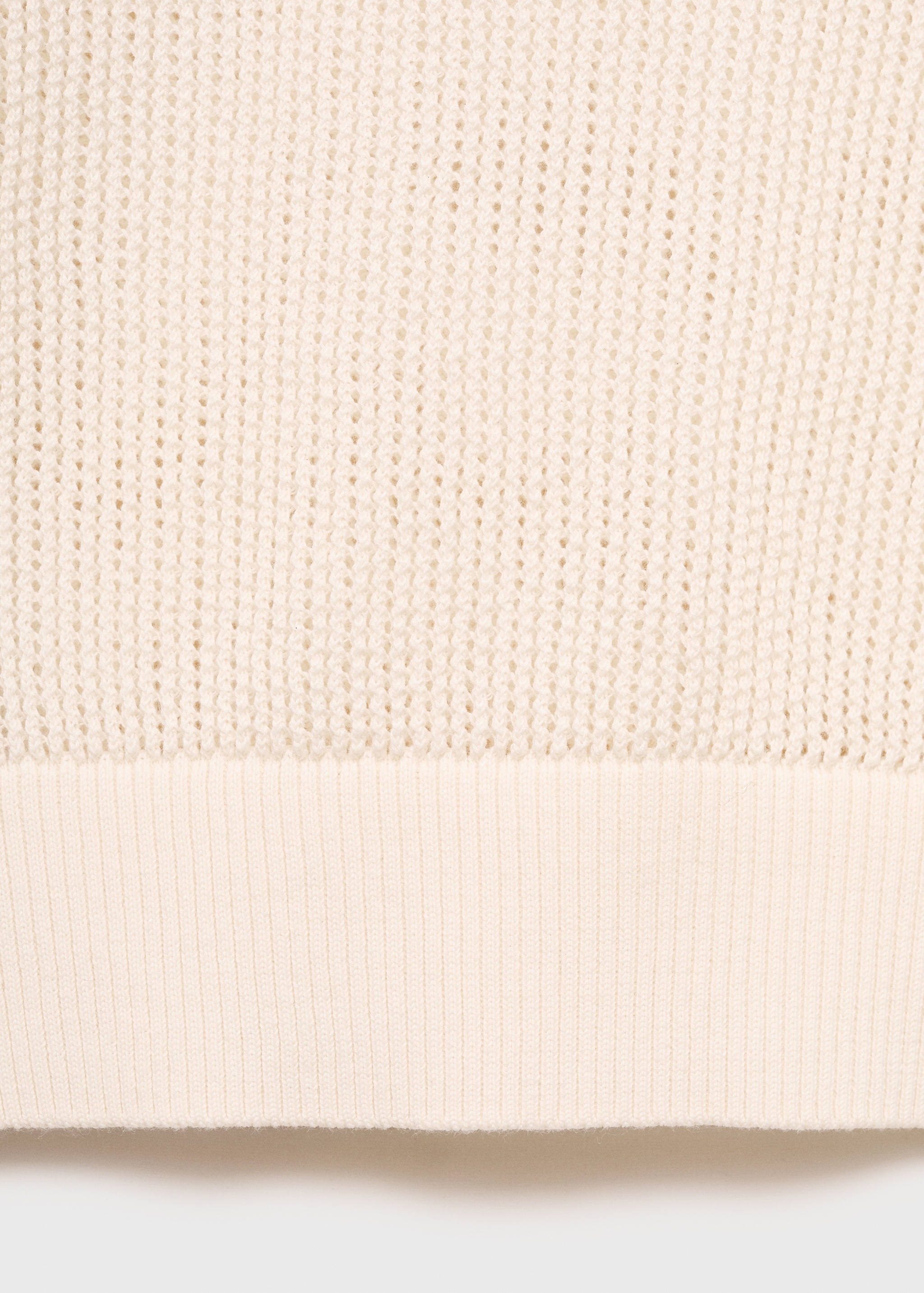 Short-sleeved knitted sweater with lace accents - Details of the article 0