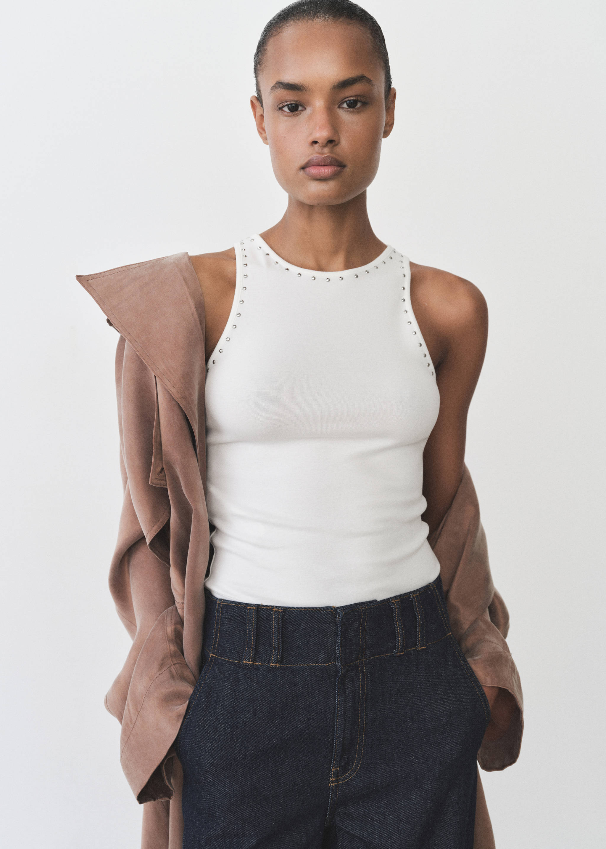 Cotton top with stud detail - Details of the article 2