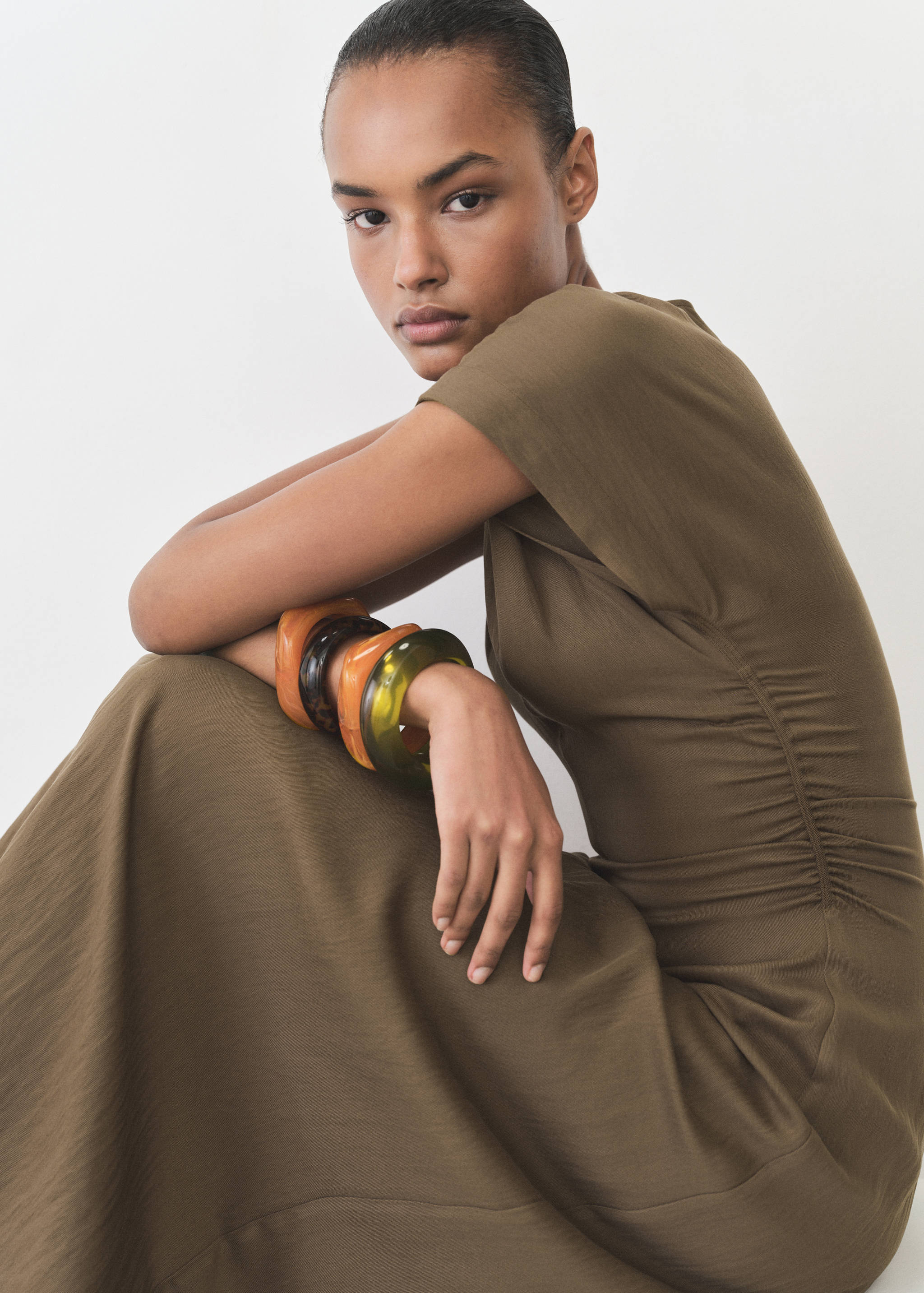 Vestido com mistura de liocel e pormenores drapeados - Pormenor do artigo 2