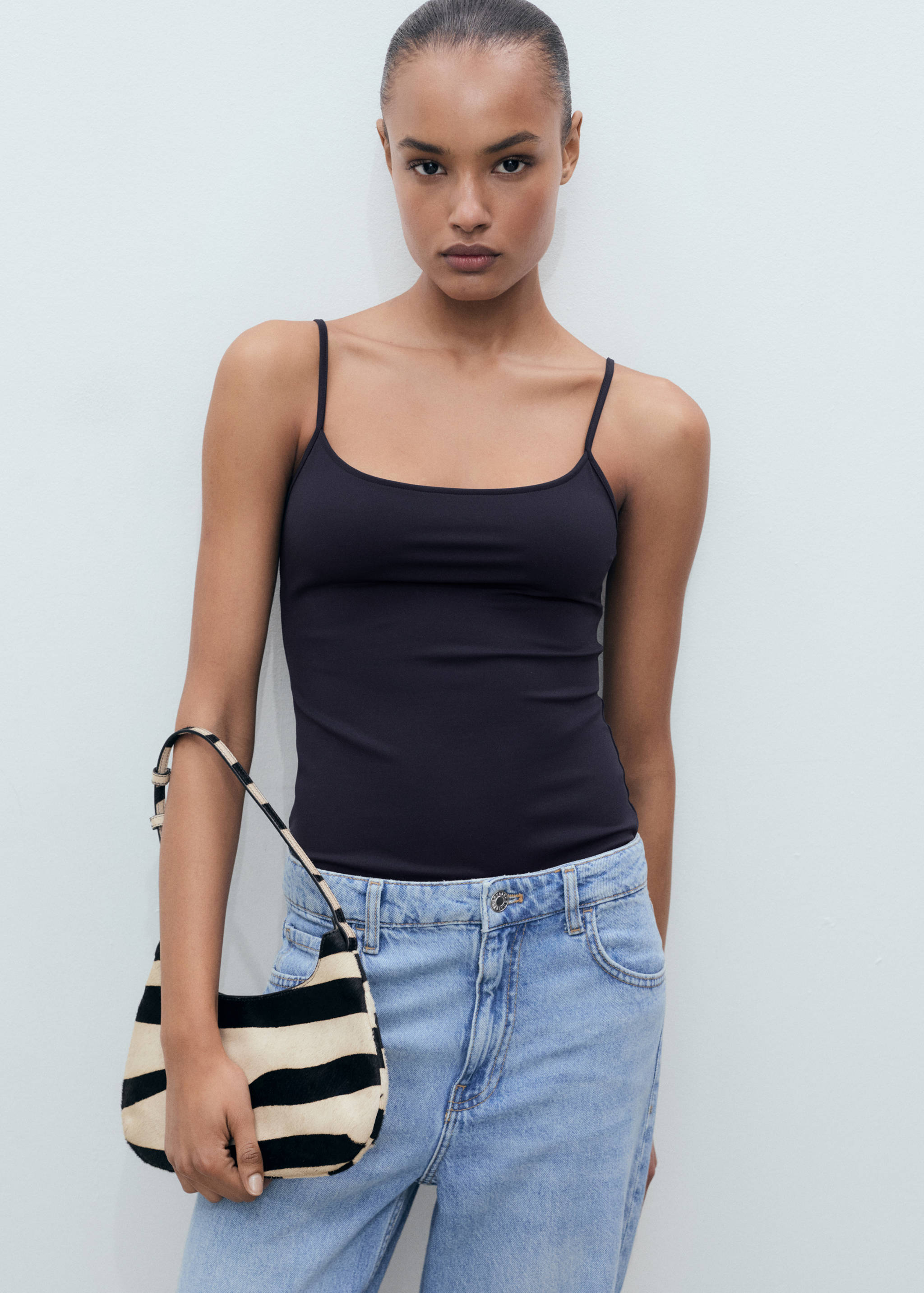 Fitted top with thin straps - Medium plane