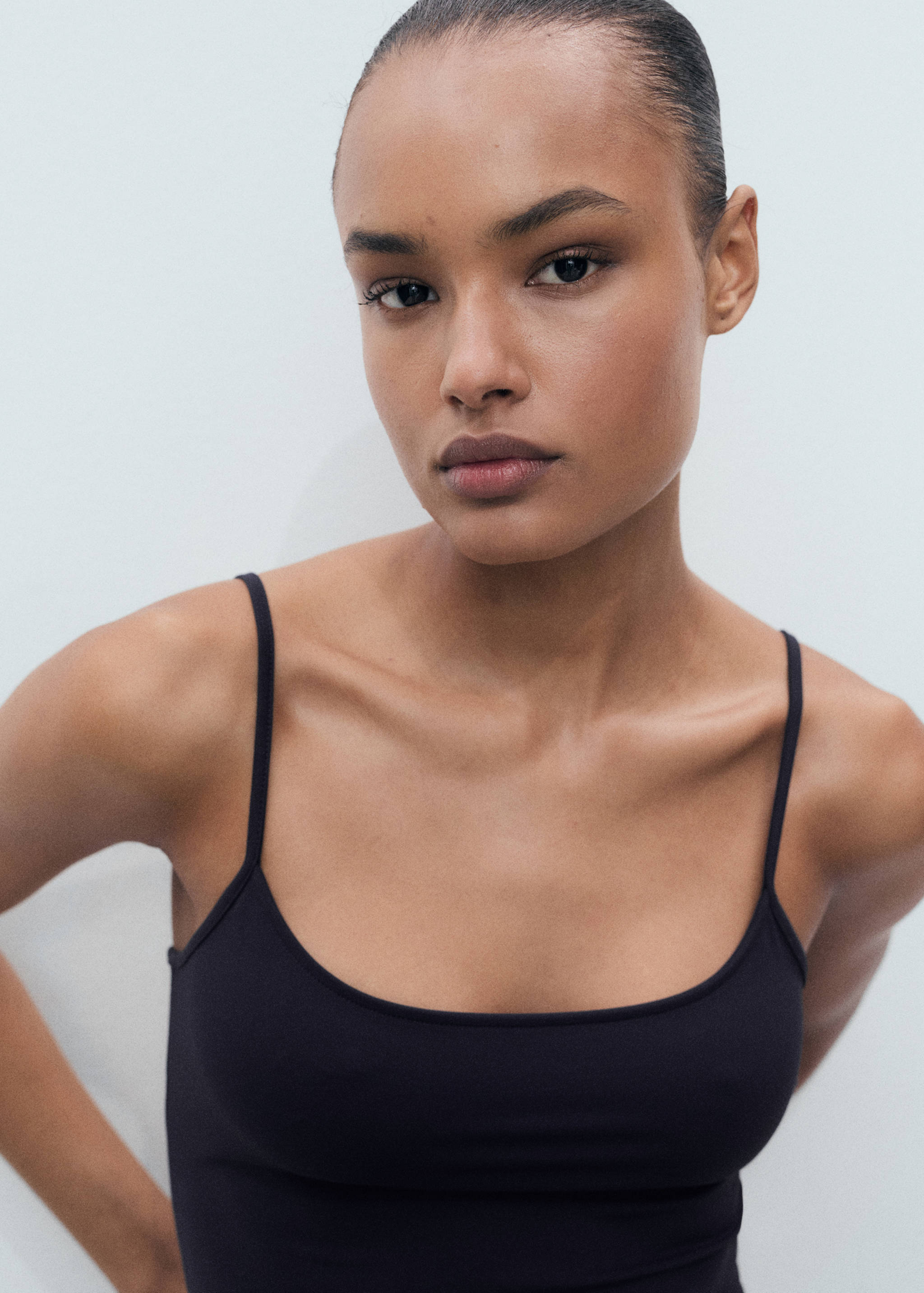 Fitted top with thin straps - Details of the article 1