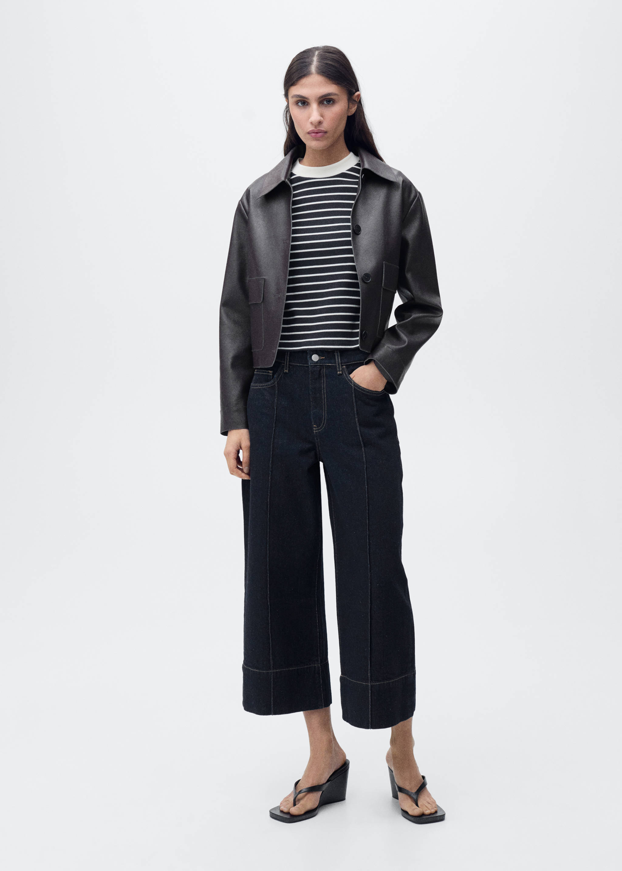 Wide leg cropped jeans with seam detail - General plane