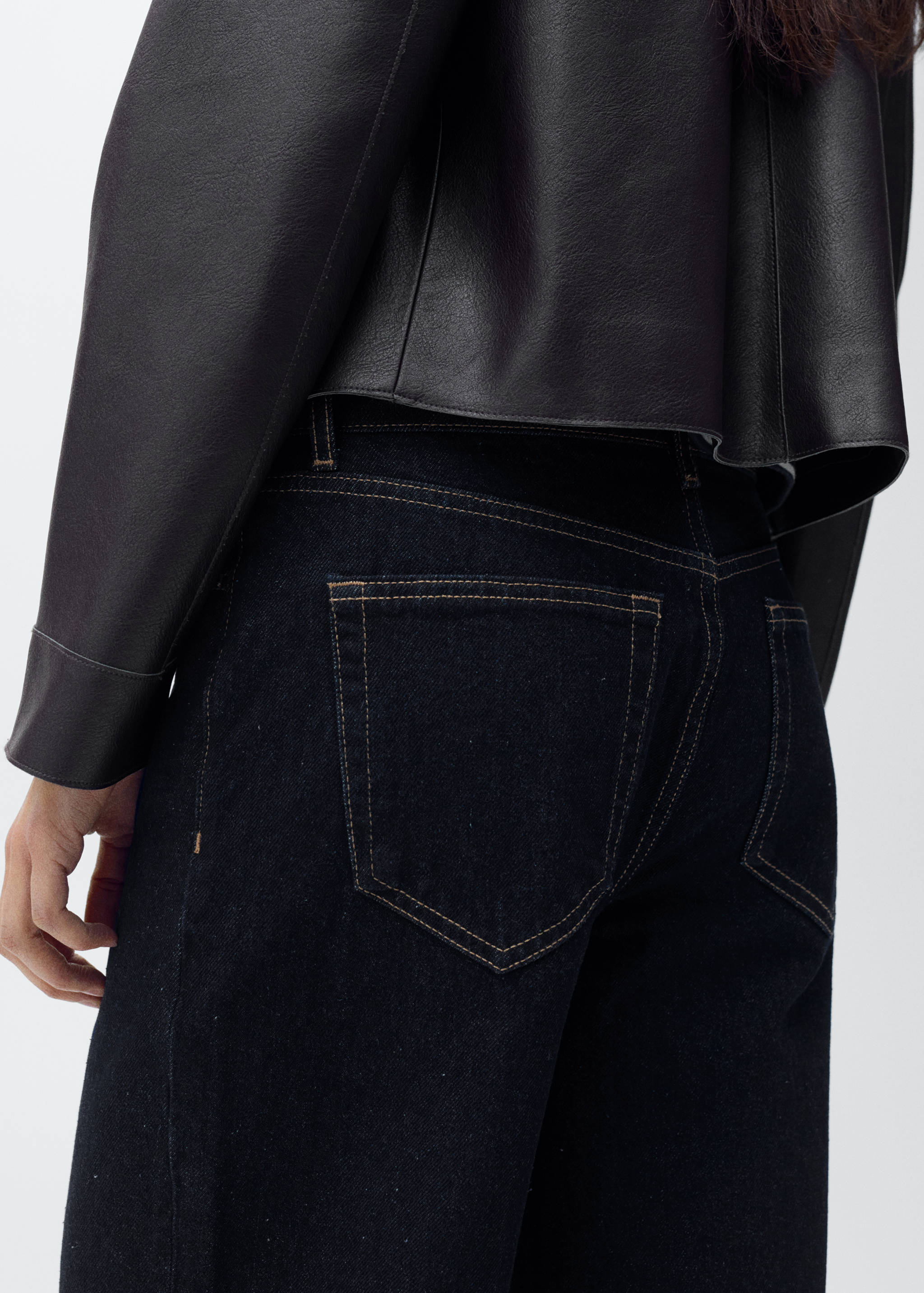 Wide leg cropped jeans with seam detail - Details of the article 6