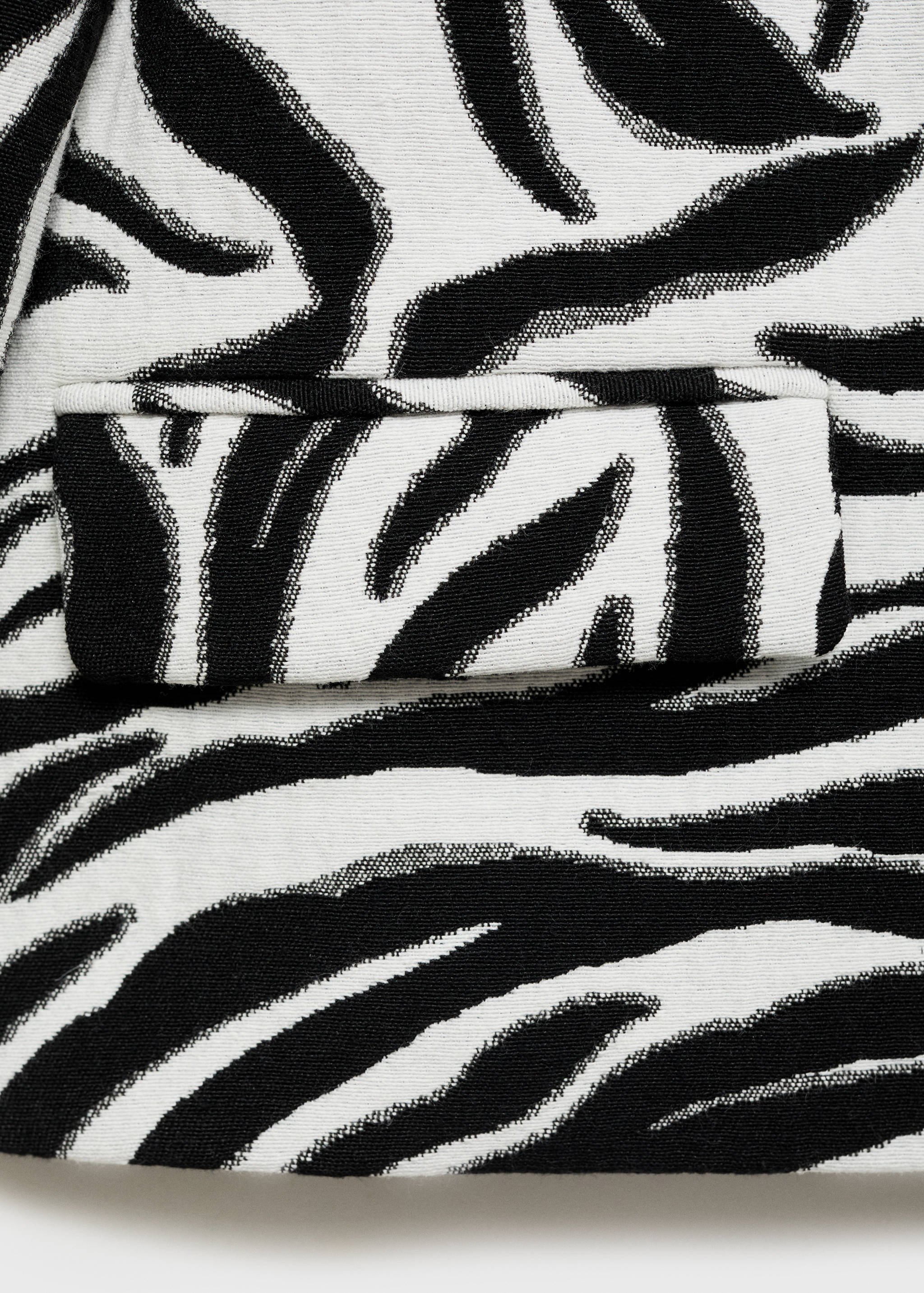 Zebra-print jacket with buttons - Details of the article 0