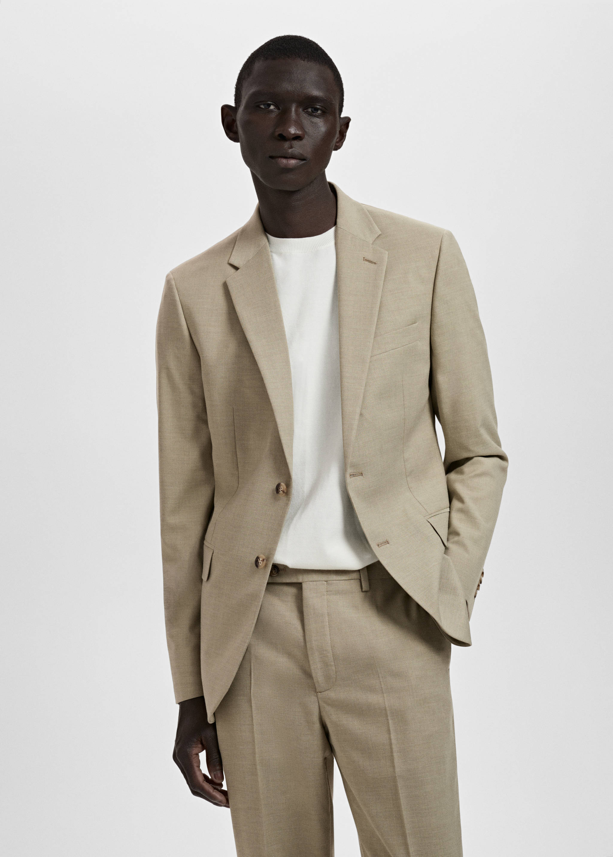 جاكيت بدلة بقصة ضيقة من ميلان - رؤية وسط