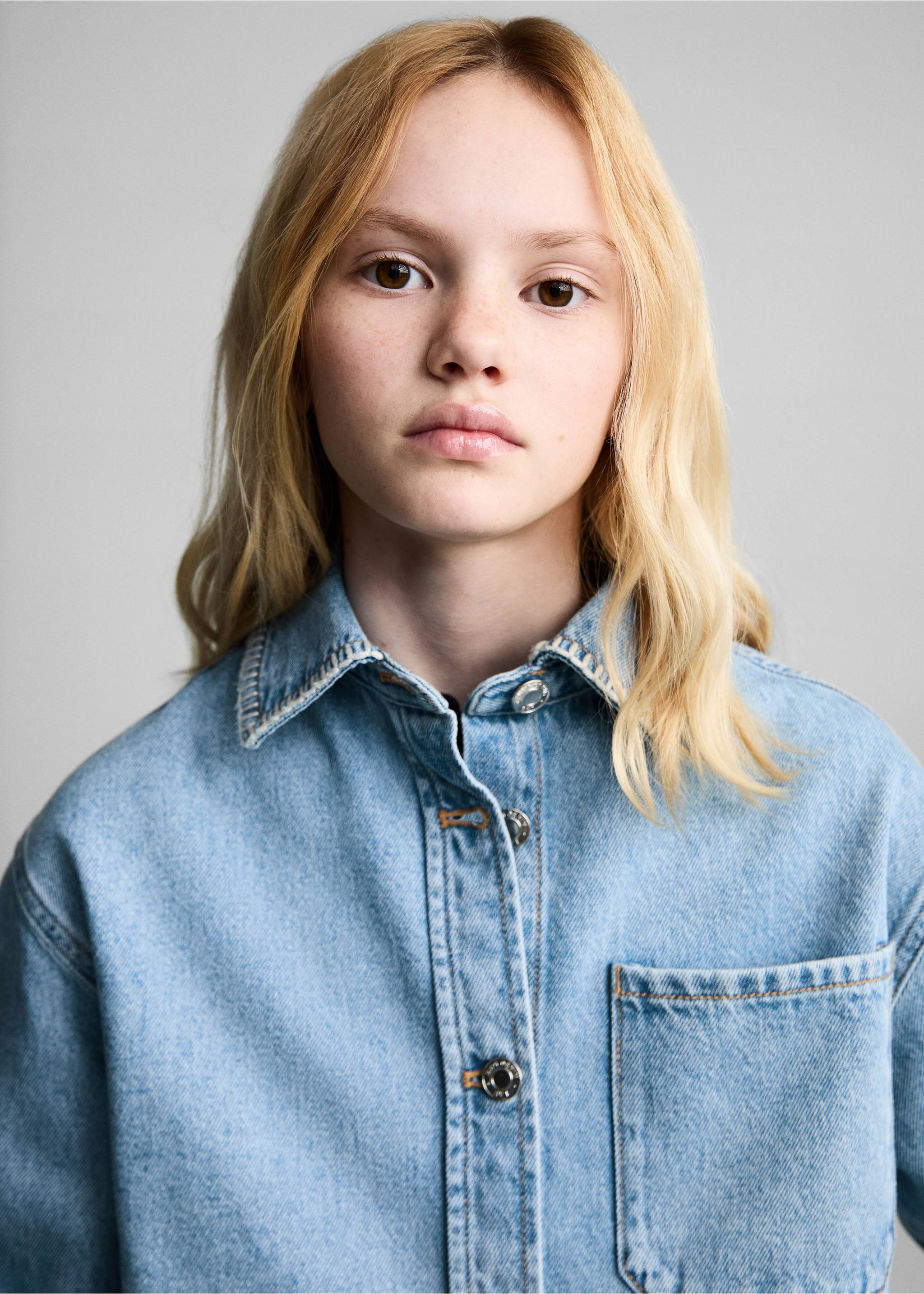 Cropped denim jacket - Details of the article 1, Medium Blue. Ref: 87035949-00.