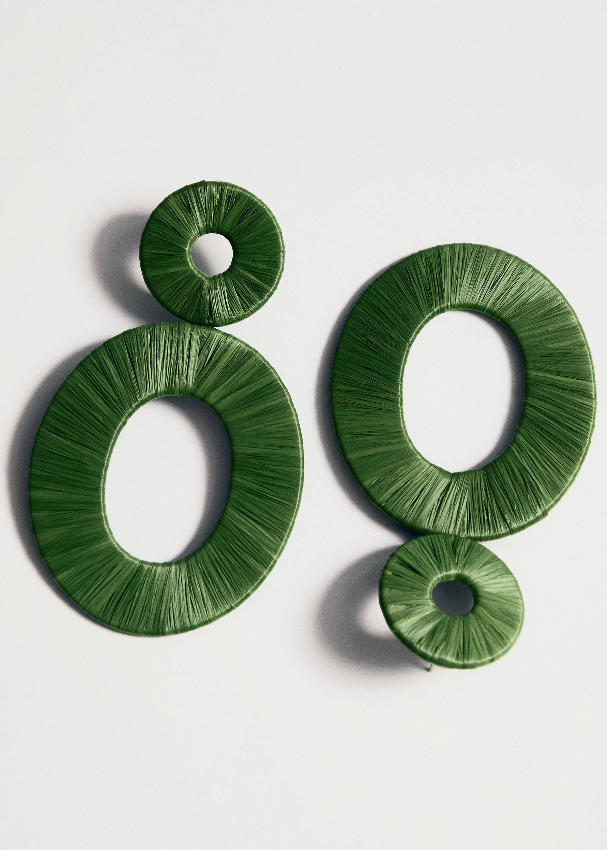 Natural fiber circular-design earrings - Details of the article 5