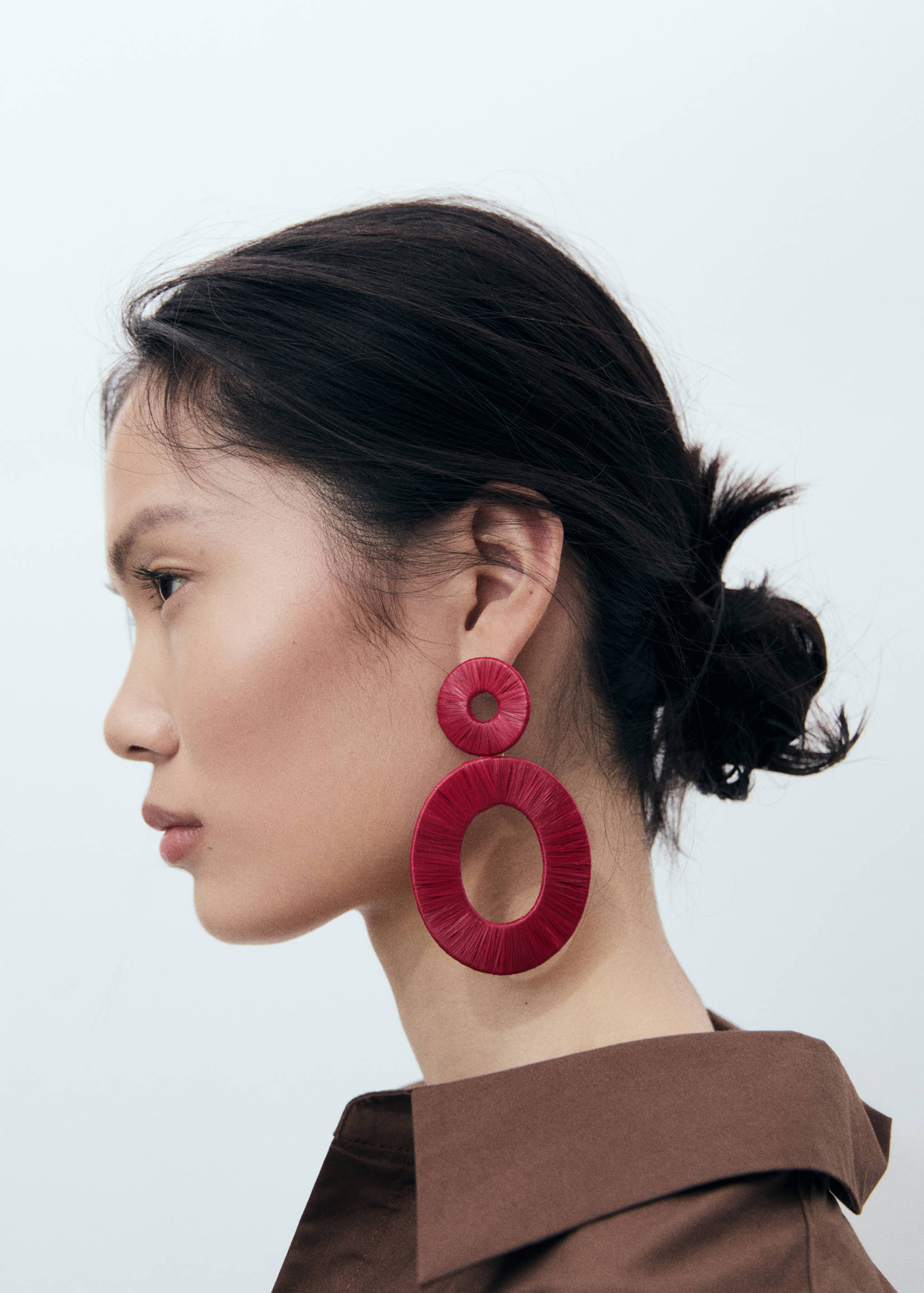 Natural fiber circular-design earrings - General plane