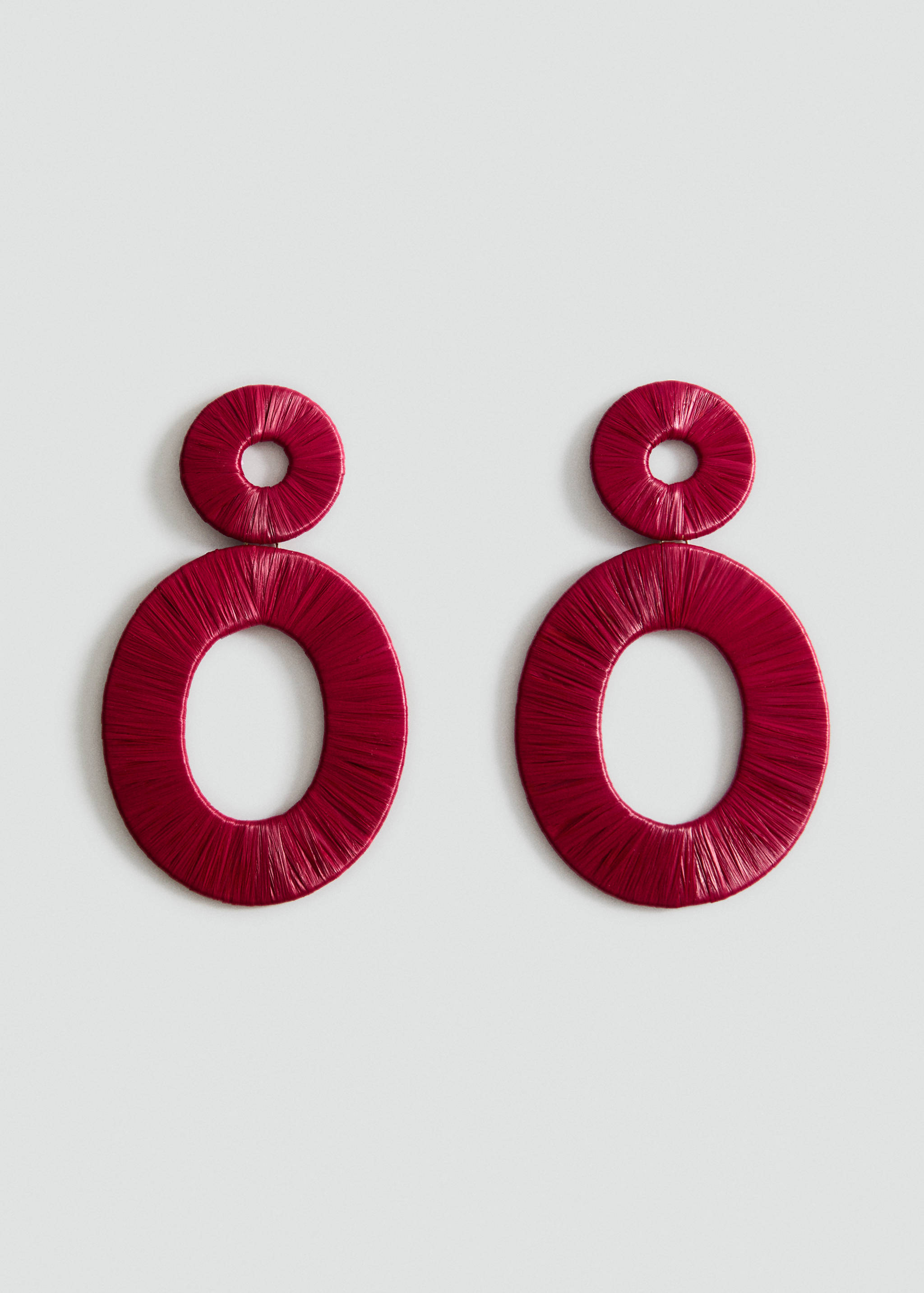 Natural fiber circular-design earrings - Article without model