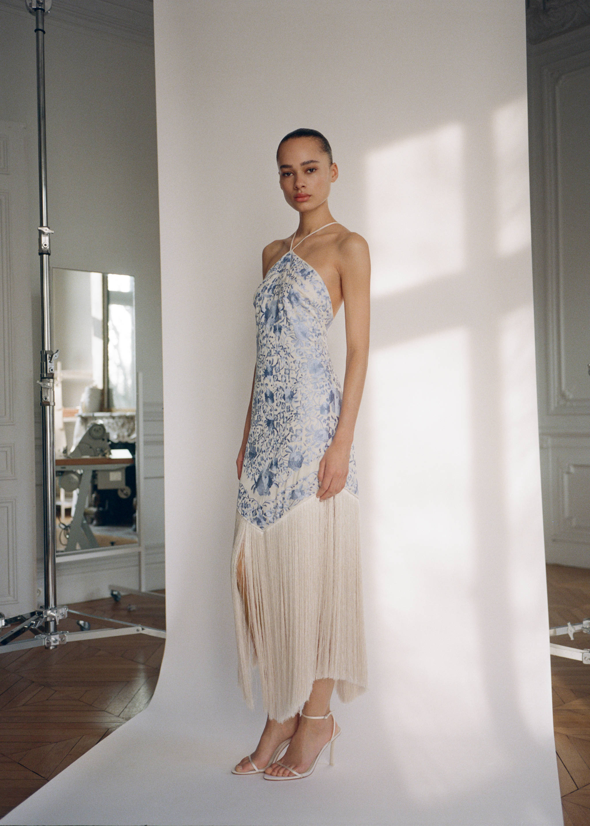 Floral-embroidered dress with fringe detail - Details of the article 7