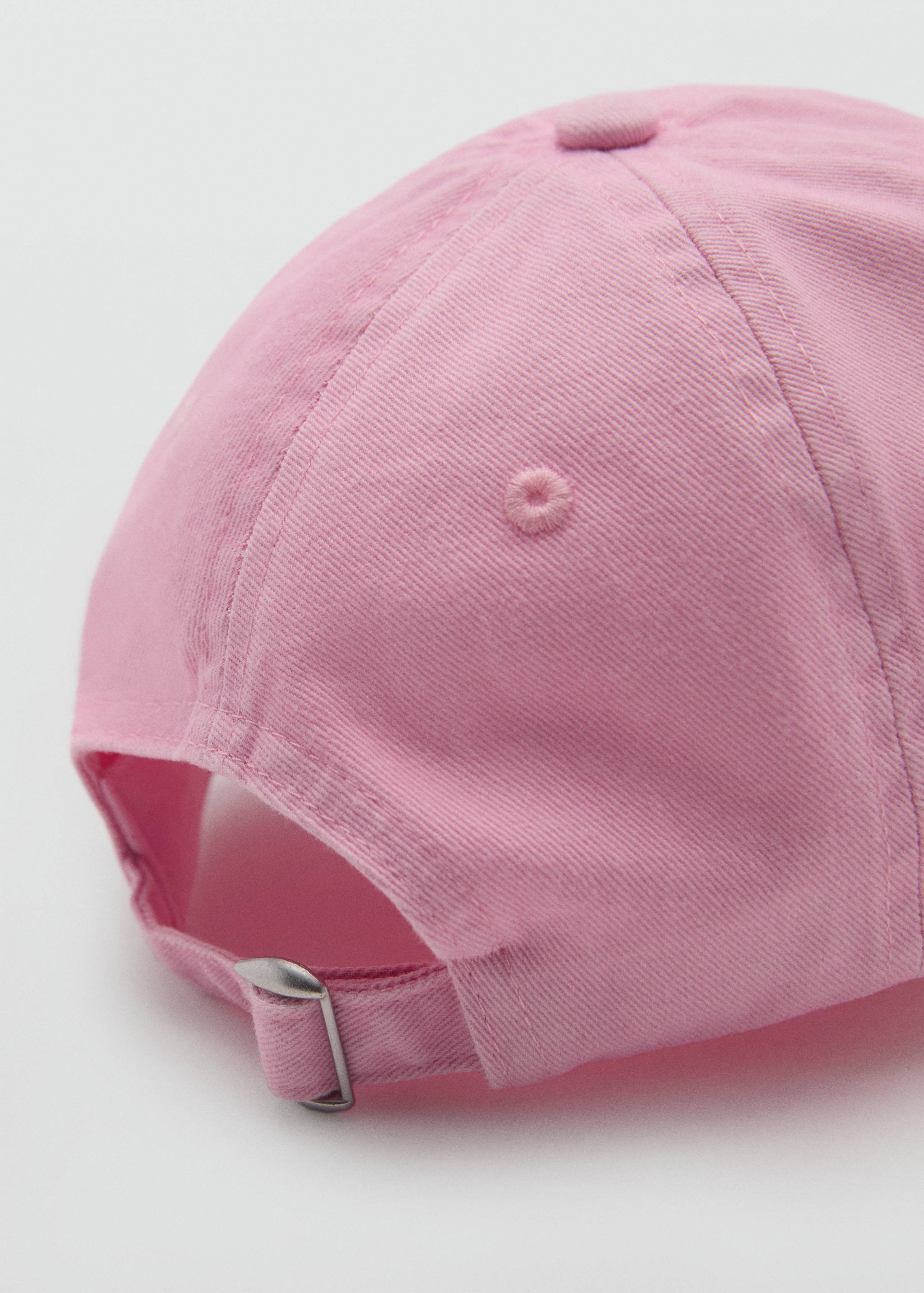 Cap with embroidered visor - Details of the article 1