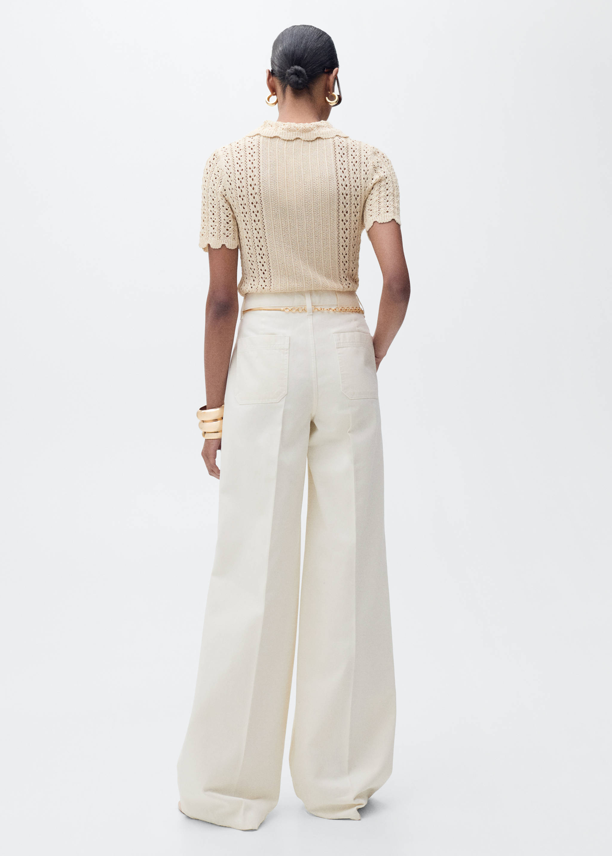 Weit geschnittene High-Waist-Jeans - Rückseite des Artikels