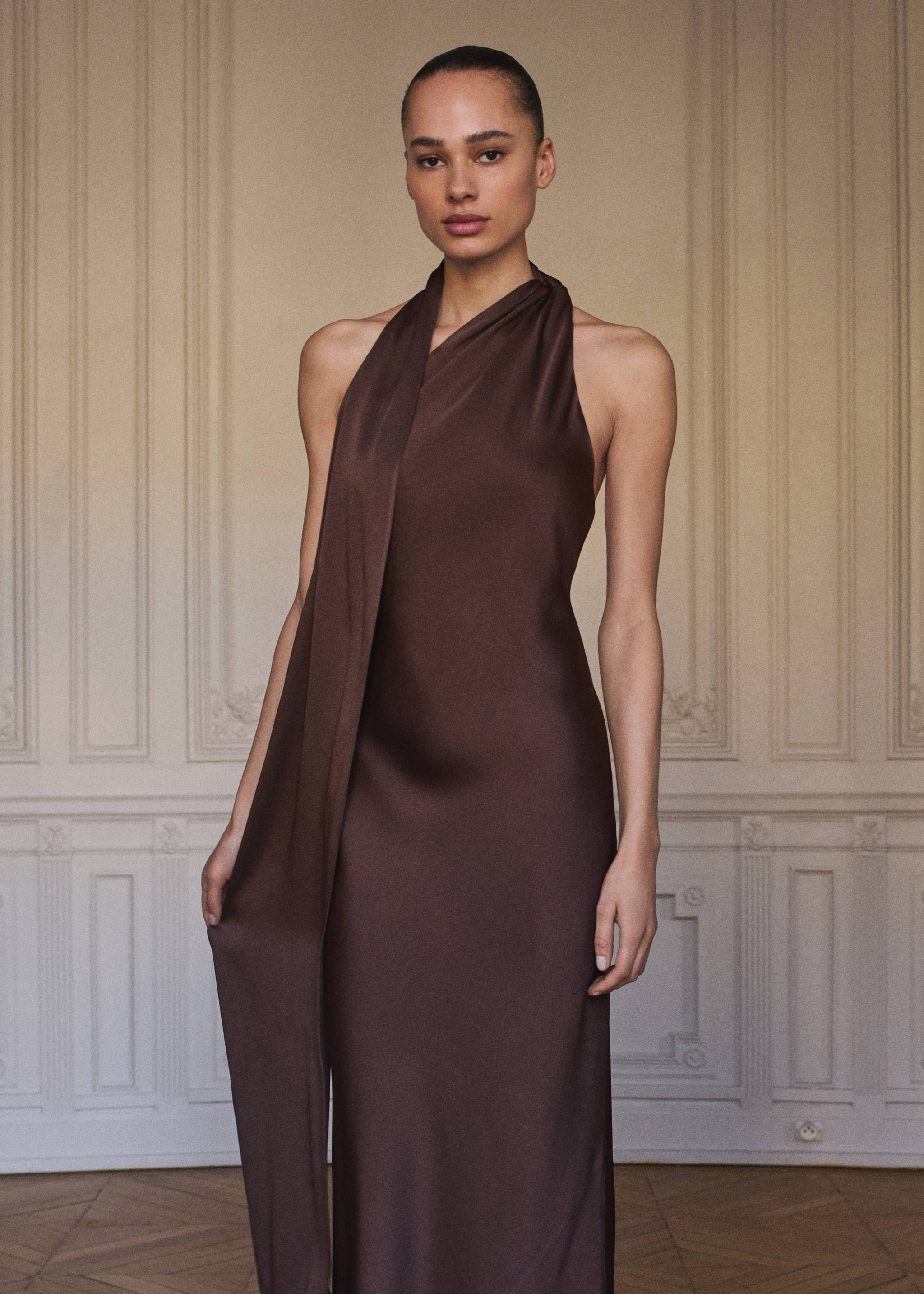 Asymmetrical bow-neck dress - Details of the article 1