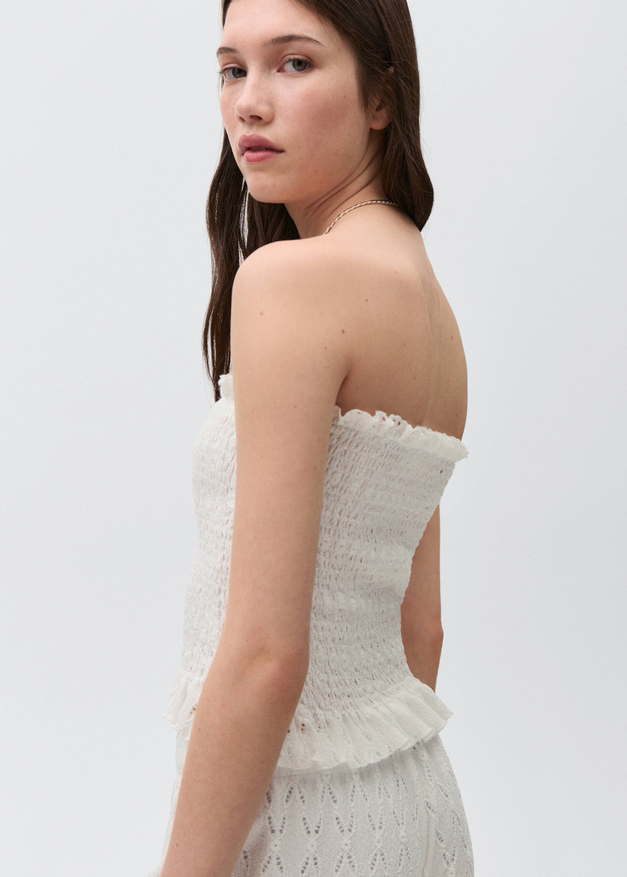 Schulterfreies Top mit Raffdetails - Detail des Artikels 2