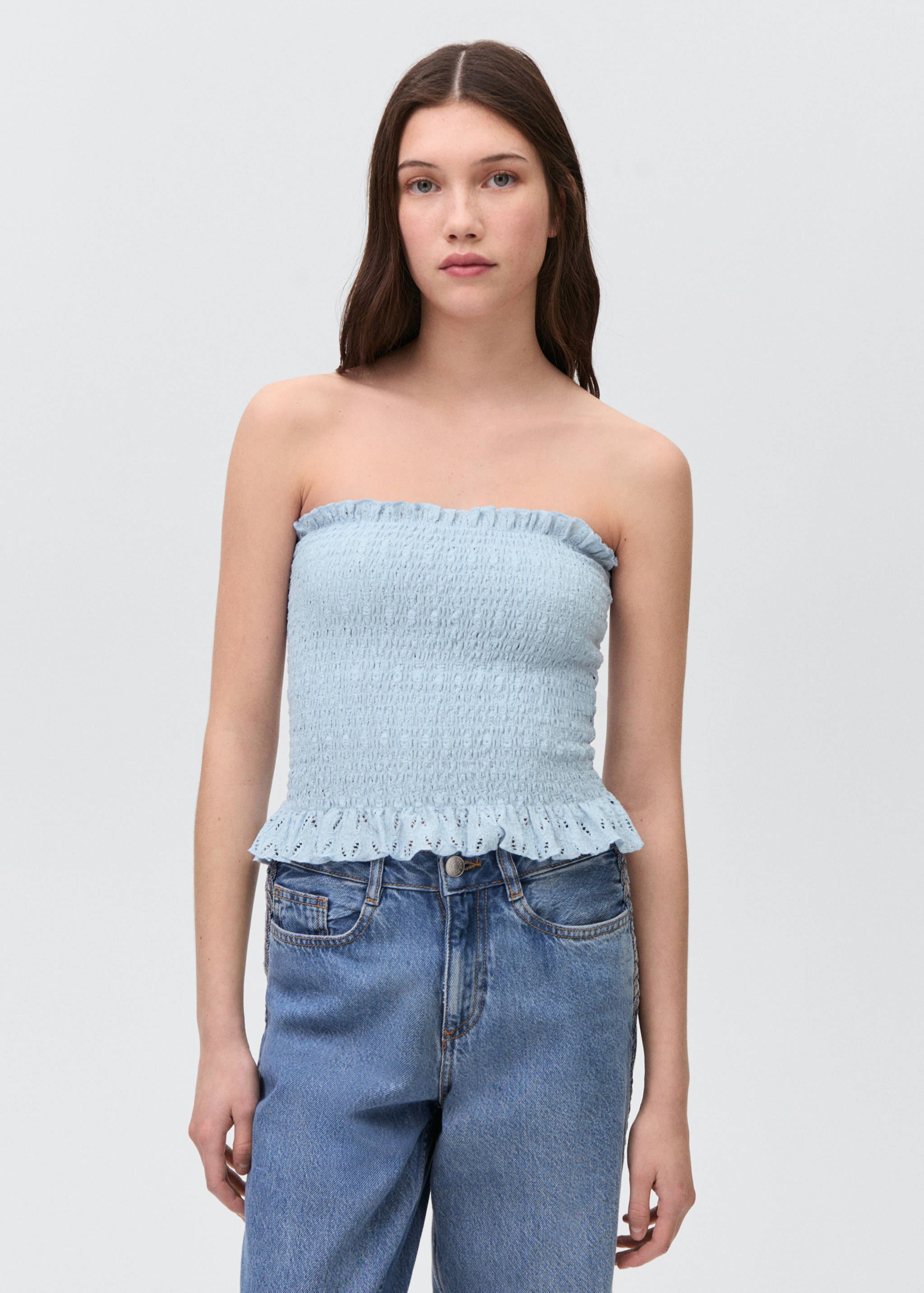 Schulterfreies Top mit Raffdetails - Mittlere Ansicht