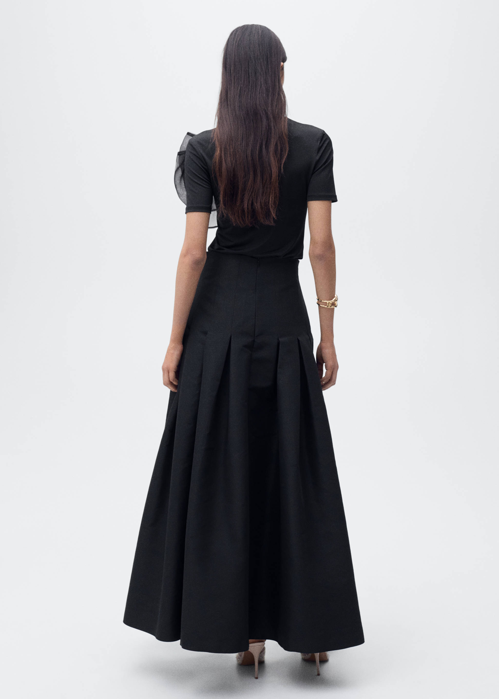 Flared skirt with pleated detail - Reverse of the article