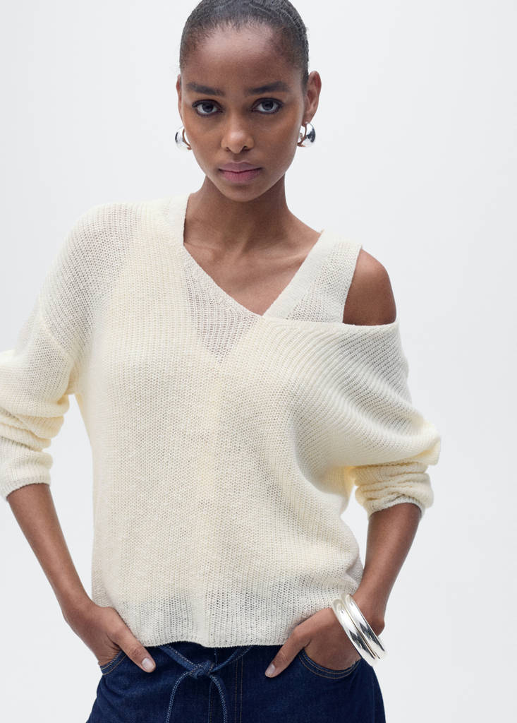 V-neck knit sweater — Ecru