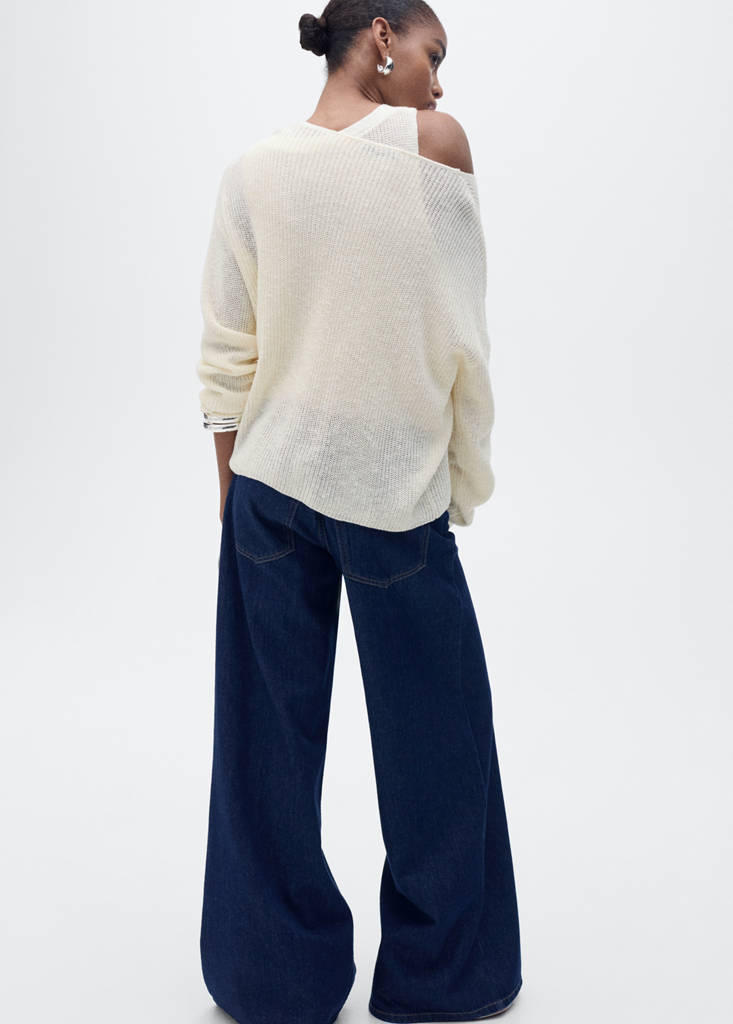 V-neck knit sweater — Ecru