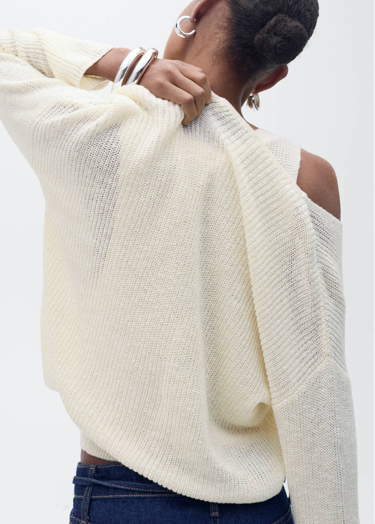 V-neck knit sweater — Ecru