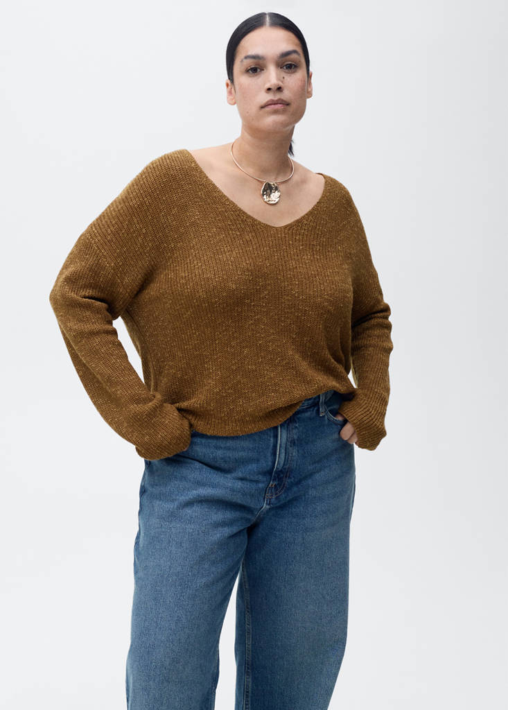 V-neck knit sweater — Tobacco Brown