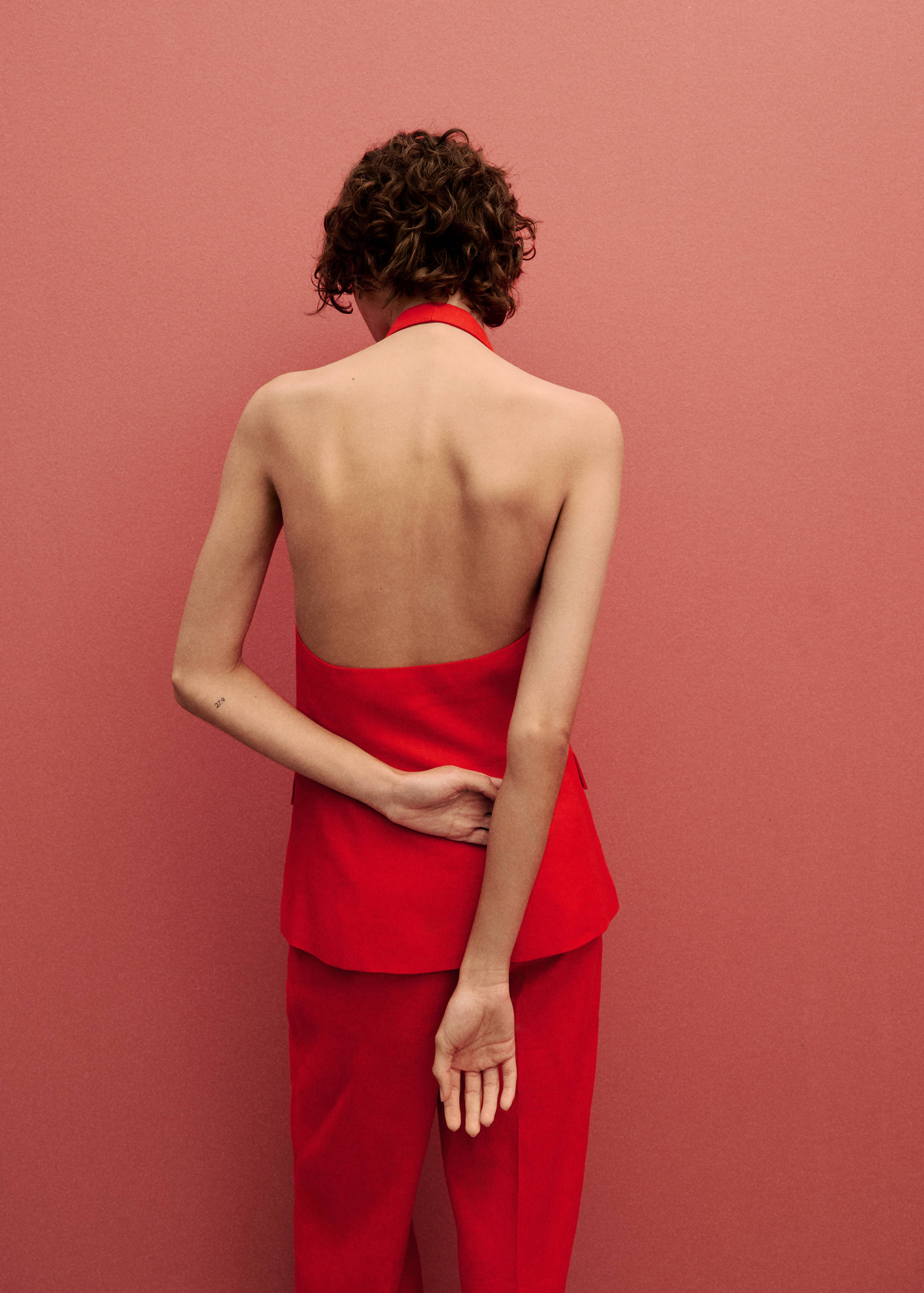 Linen halter-neck suit waistcoat - Reverse of the article