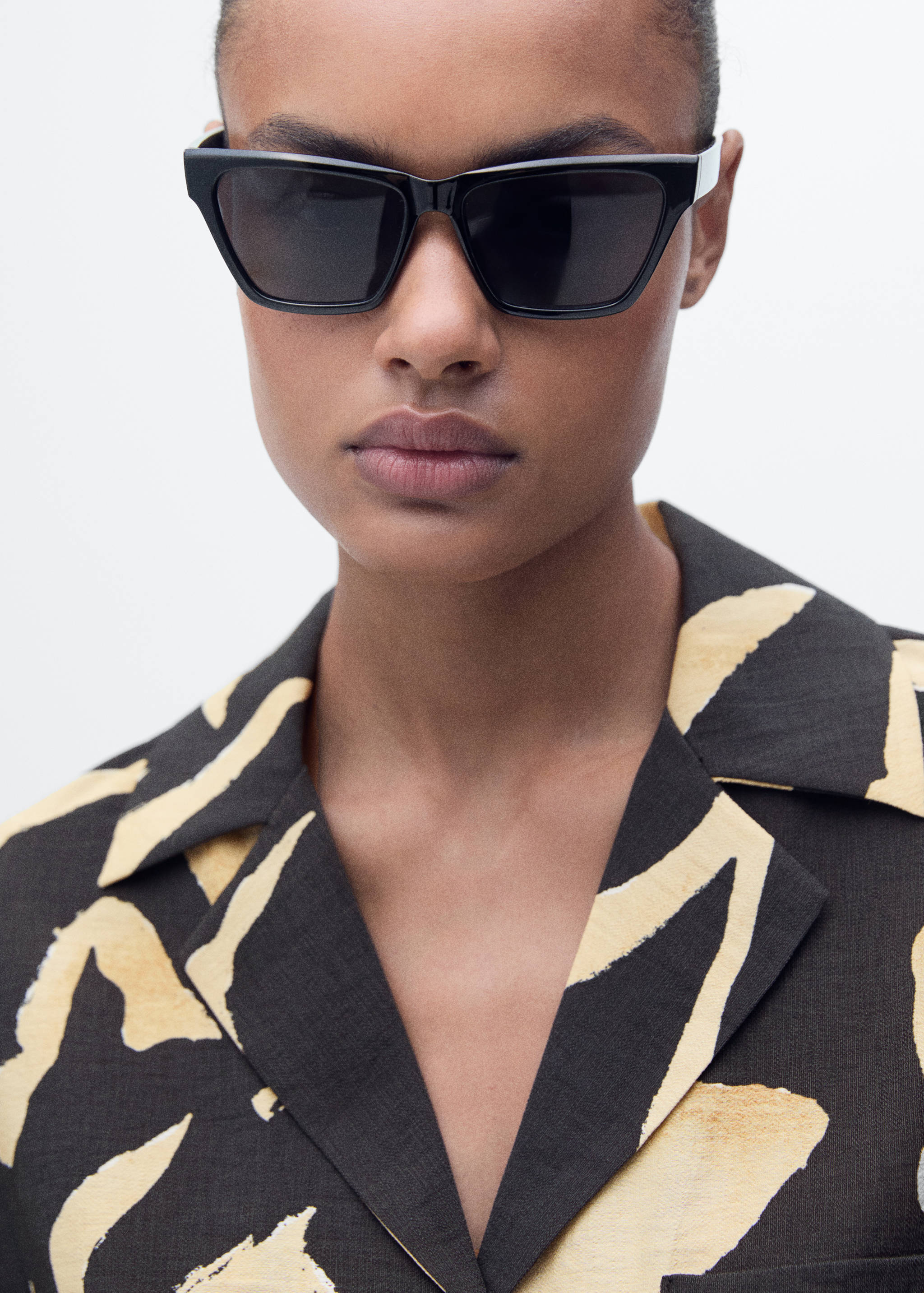 Printed short-sleeved shirt - Details of the article 1