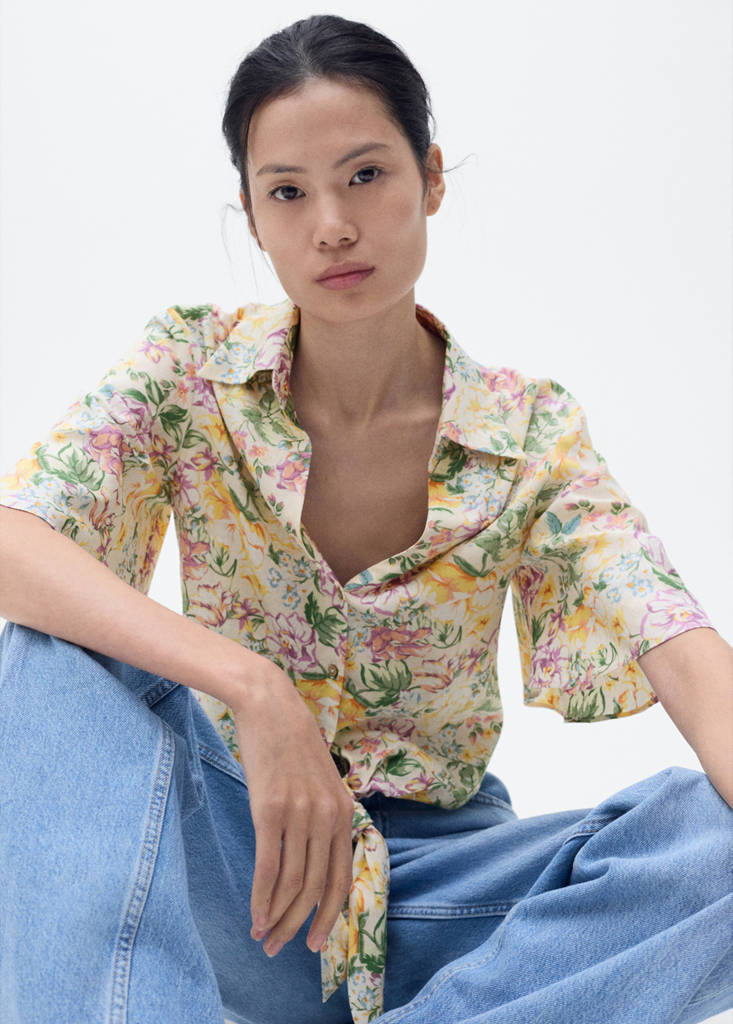 Floral linen shirt with knot detail — Ecru