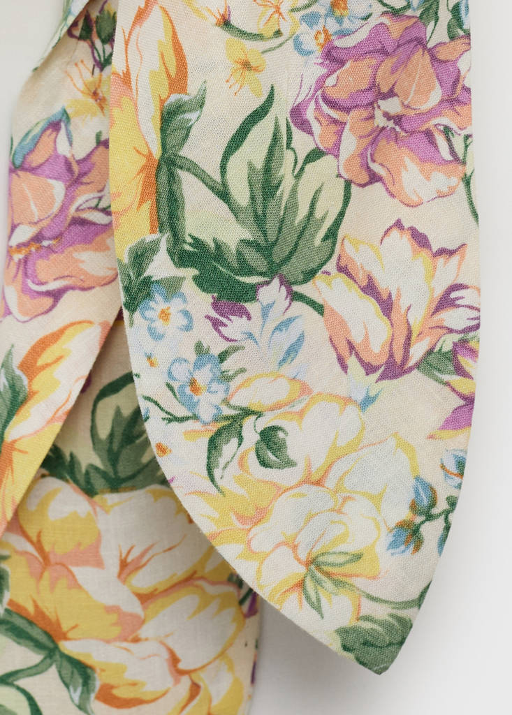 Floral linen shirt with knot detail — Ecru