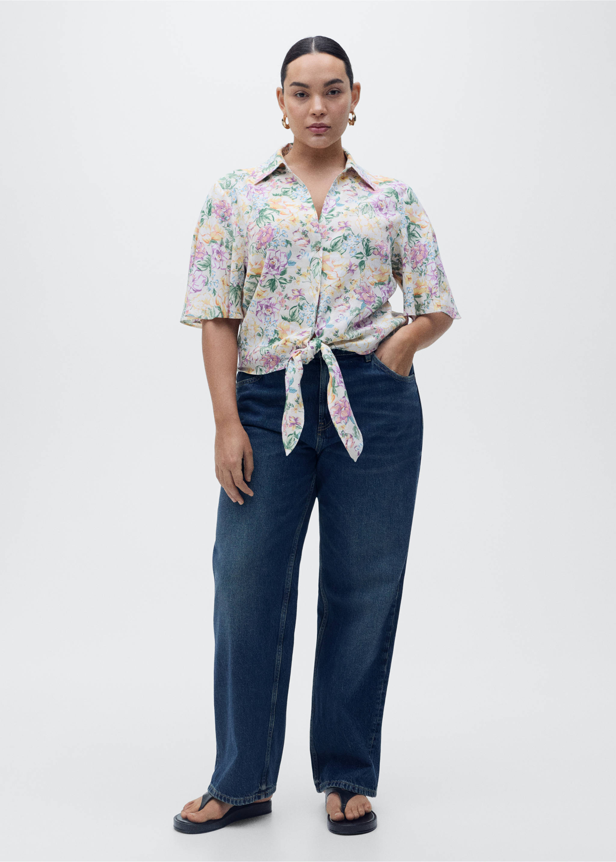 Floral linen shirt with knot detail - Details of the article 6, Ecru. Ref: 87037177-00.