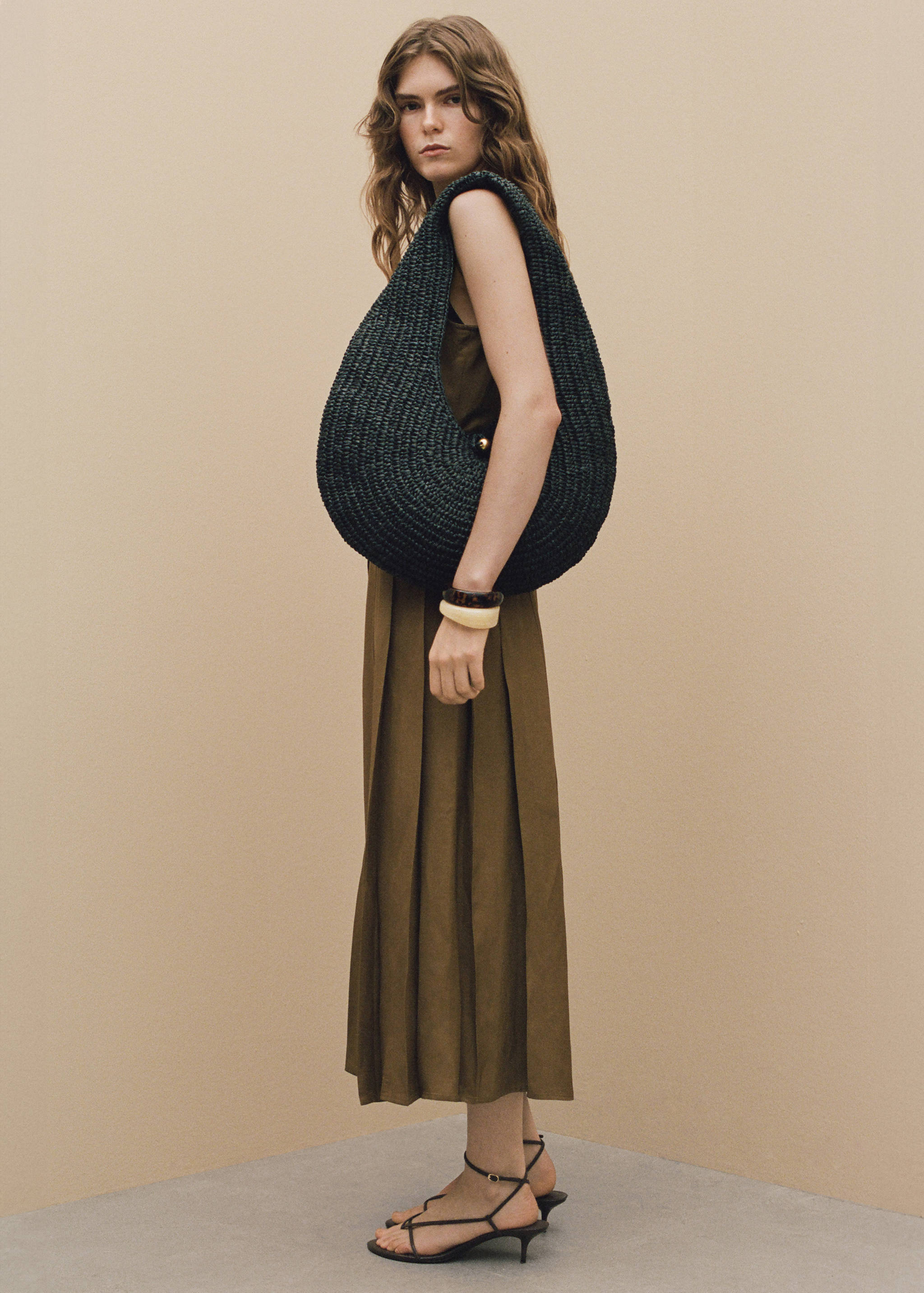 Vestido camiseiro de linho com cinto - Pormenor do artigo 7