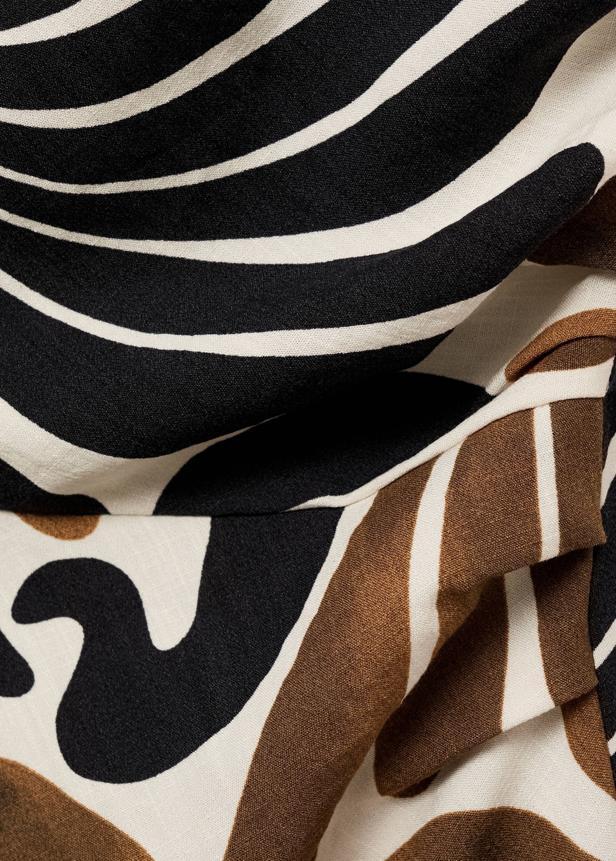 Printed dress with asymmetrical neck - Details of the article 8