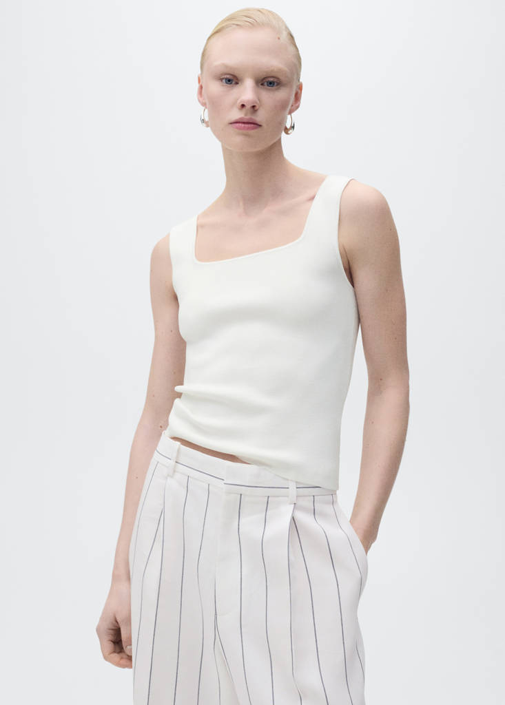 Fine knit top with low neckline — Off White