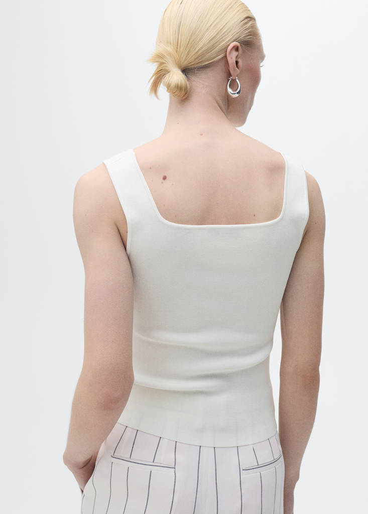 Fine knit top with low neckline — Off White
