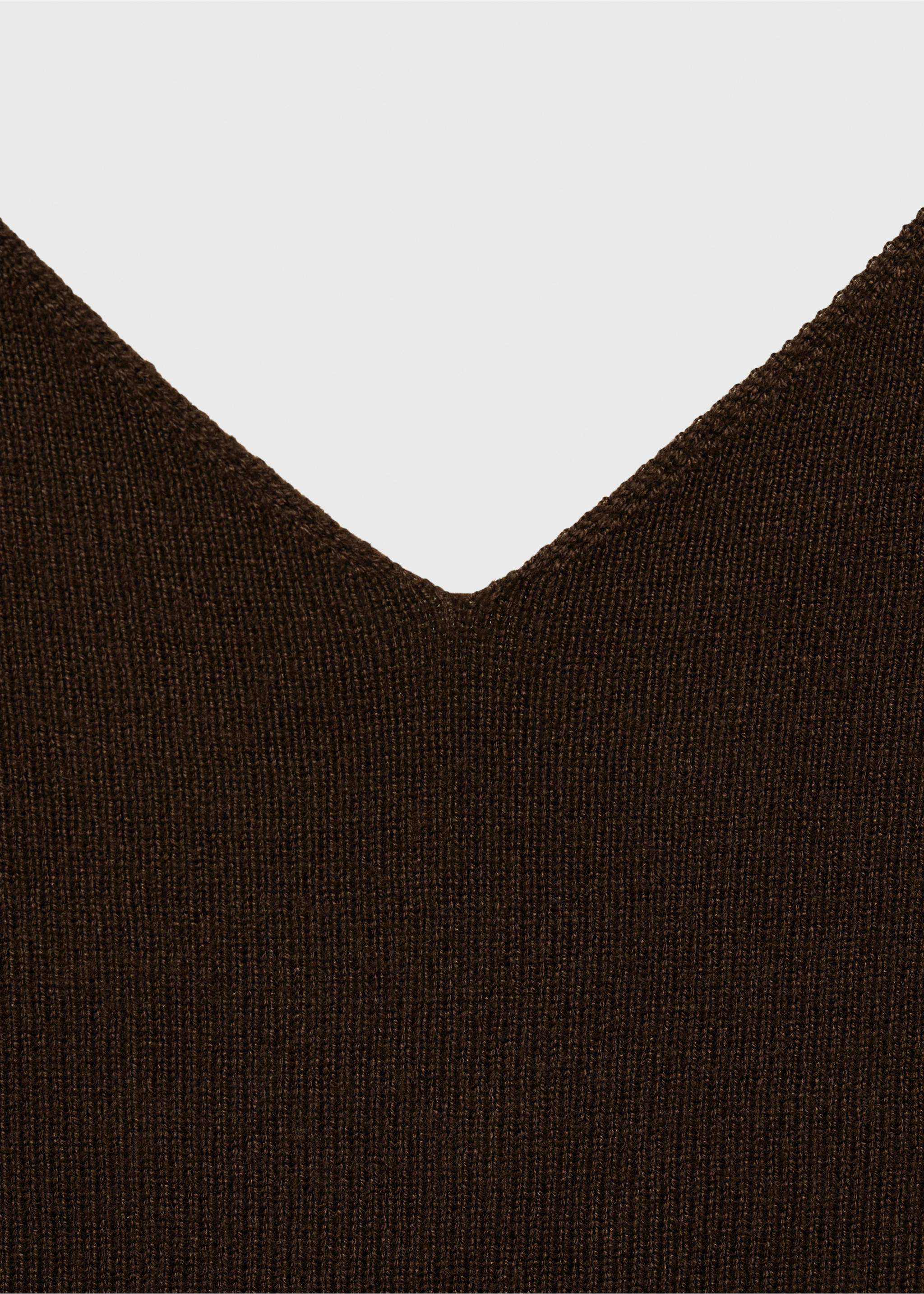 V-neck knit top - Details of the article 8, Chocolate. Ref: 87037184-00.