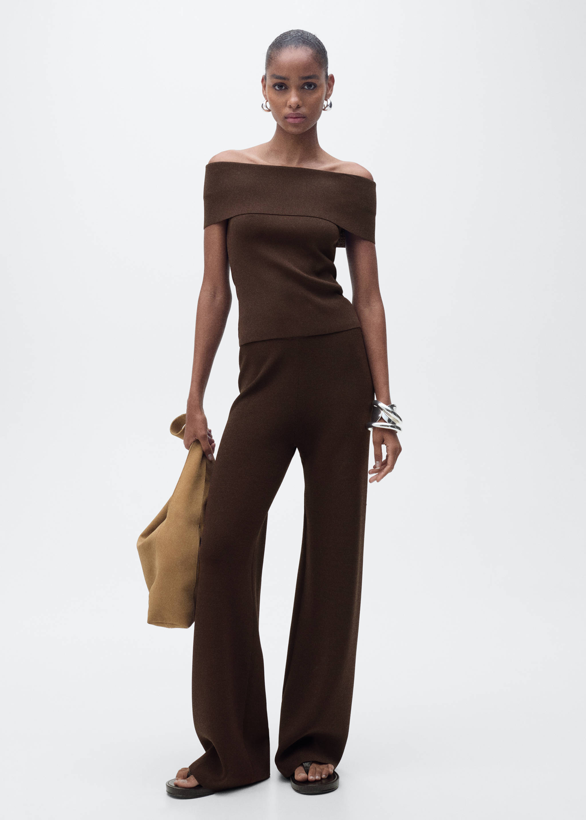 Off-the-shoulder knitted top - General plane