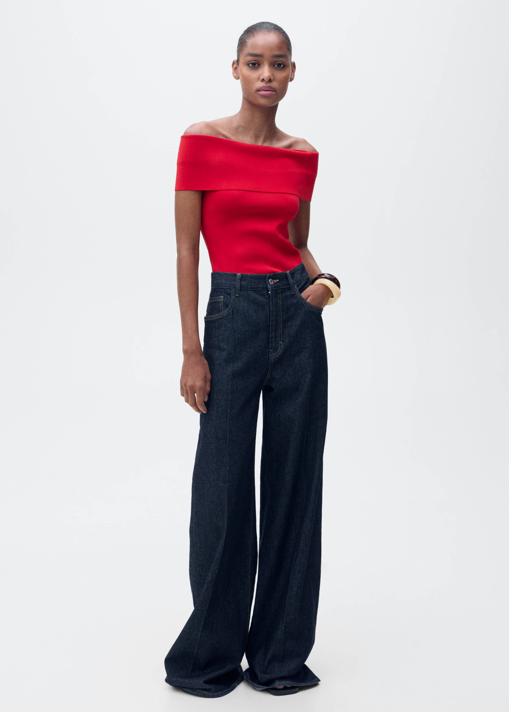 Off-the-shoulder knitted top - General plane