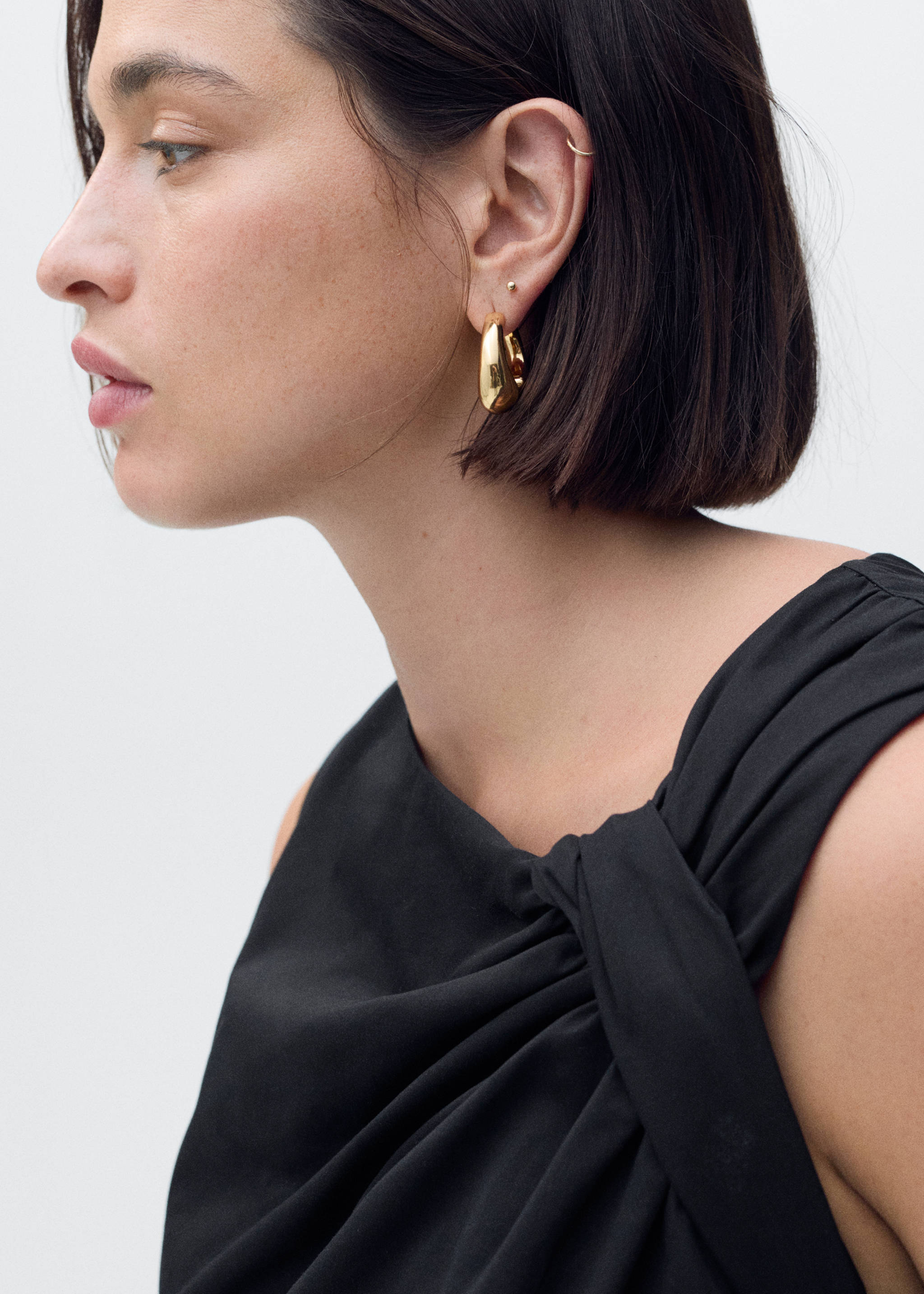 Lange culotte-jumpsuit met gedrapeerde hals - Detail van het artikel 4