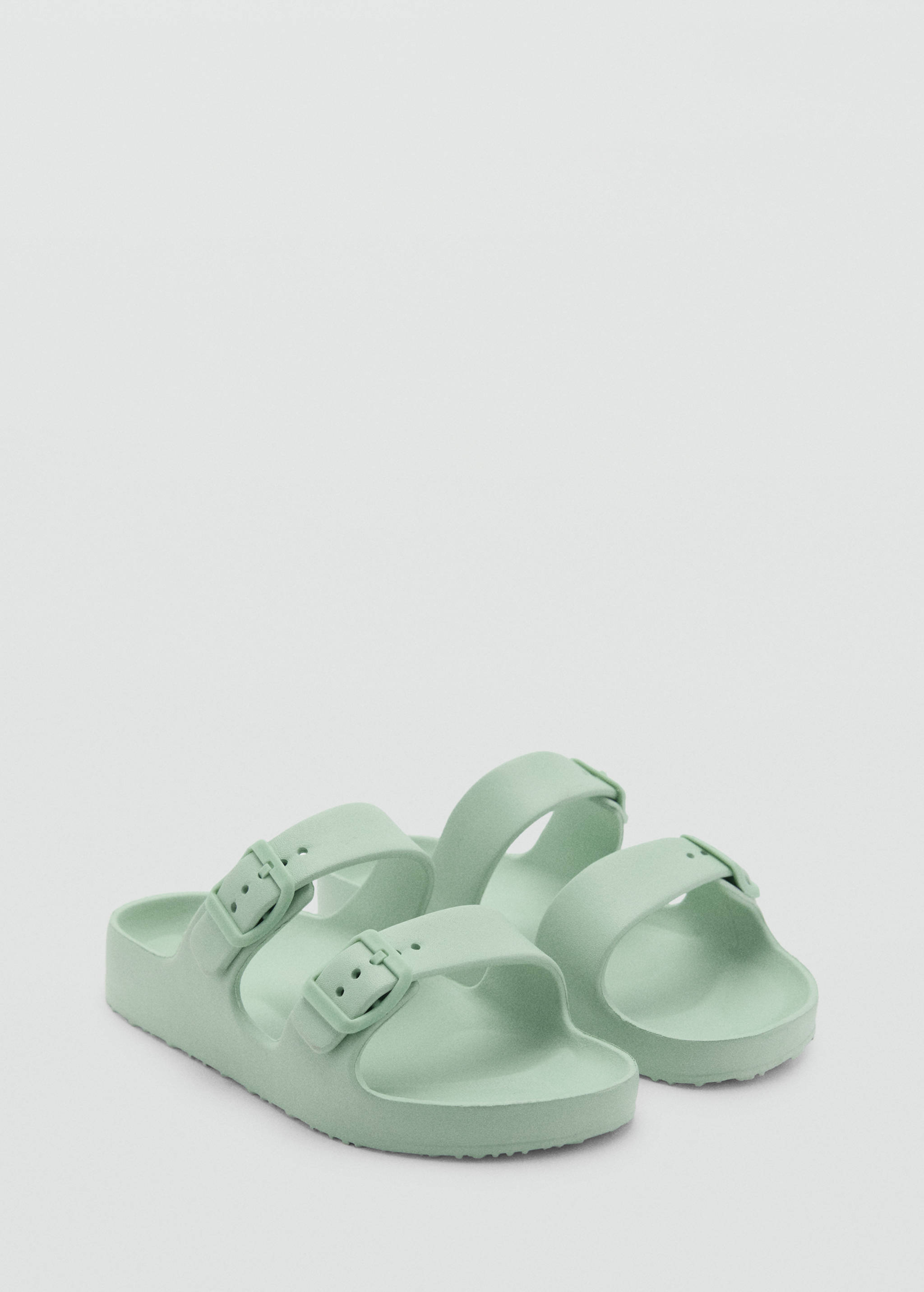 Flip-flops with buckle straps - General plane