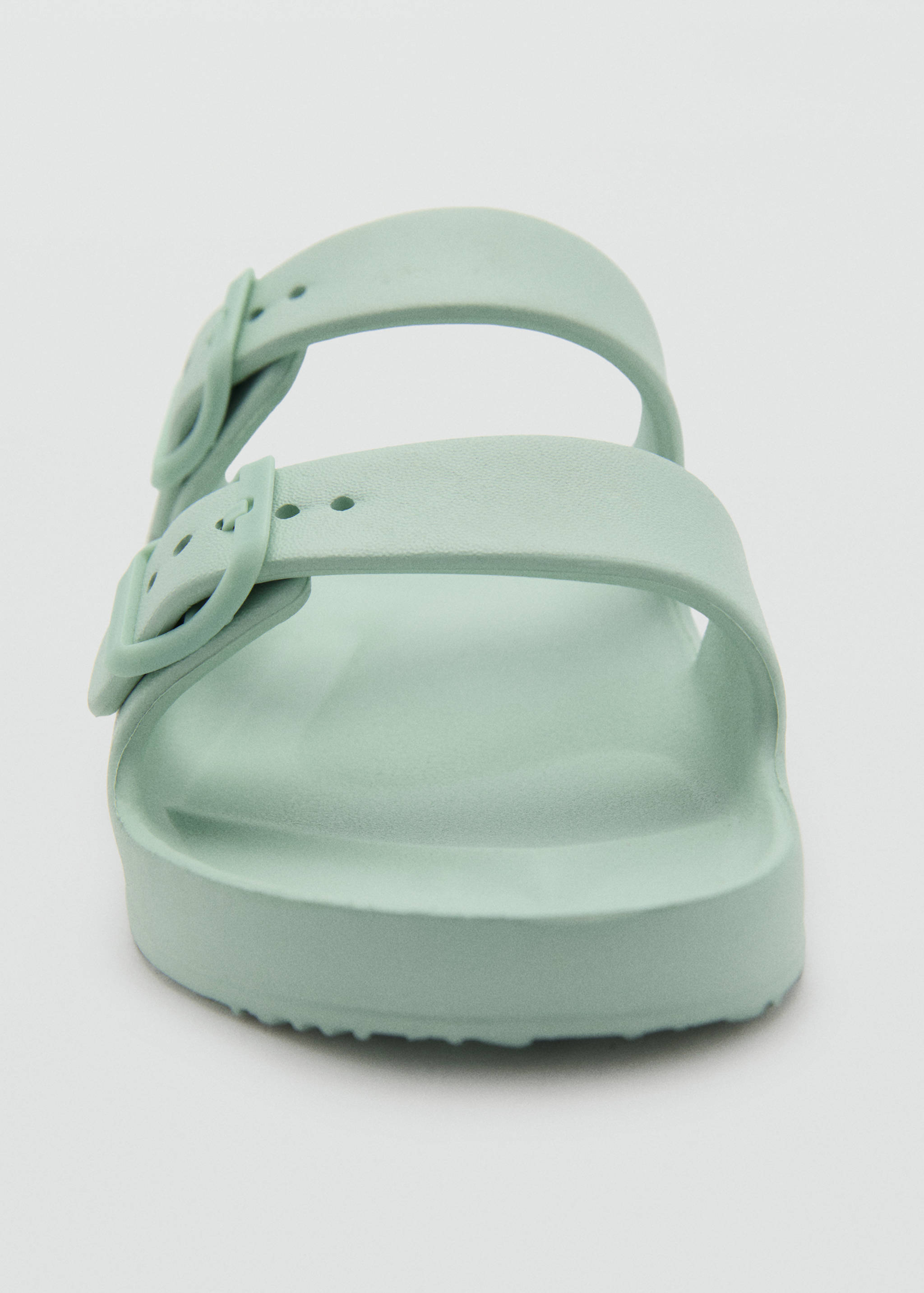 Flip-flops with buckle straps - Details of the article 2