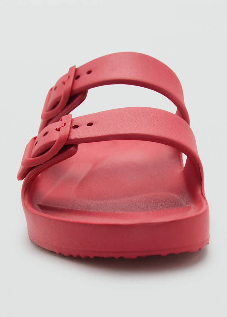 Flip-flops with buckle straps — Strawberry