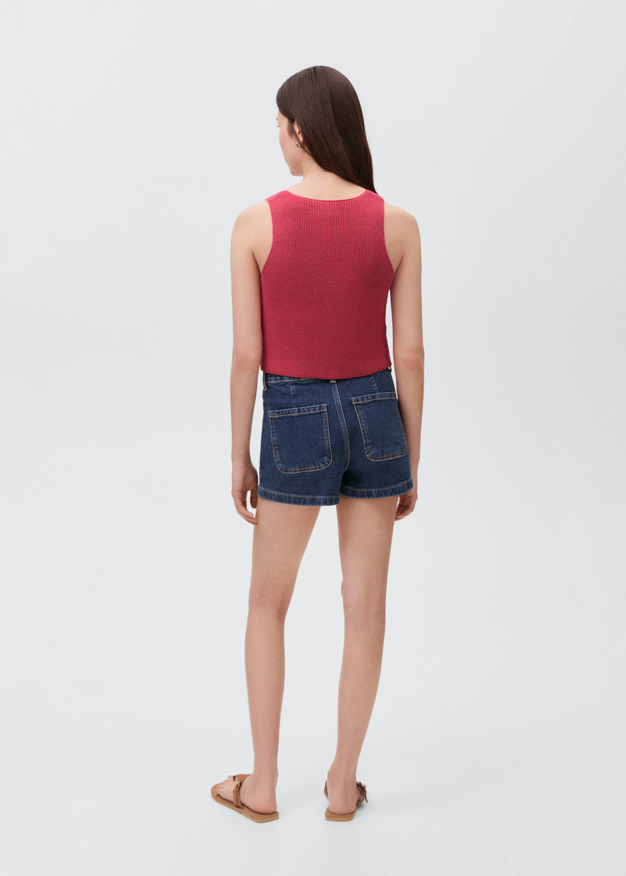 Buttoned knit top - Reverse of the article