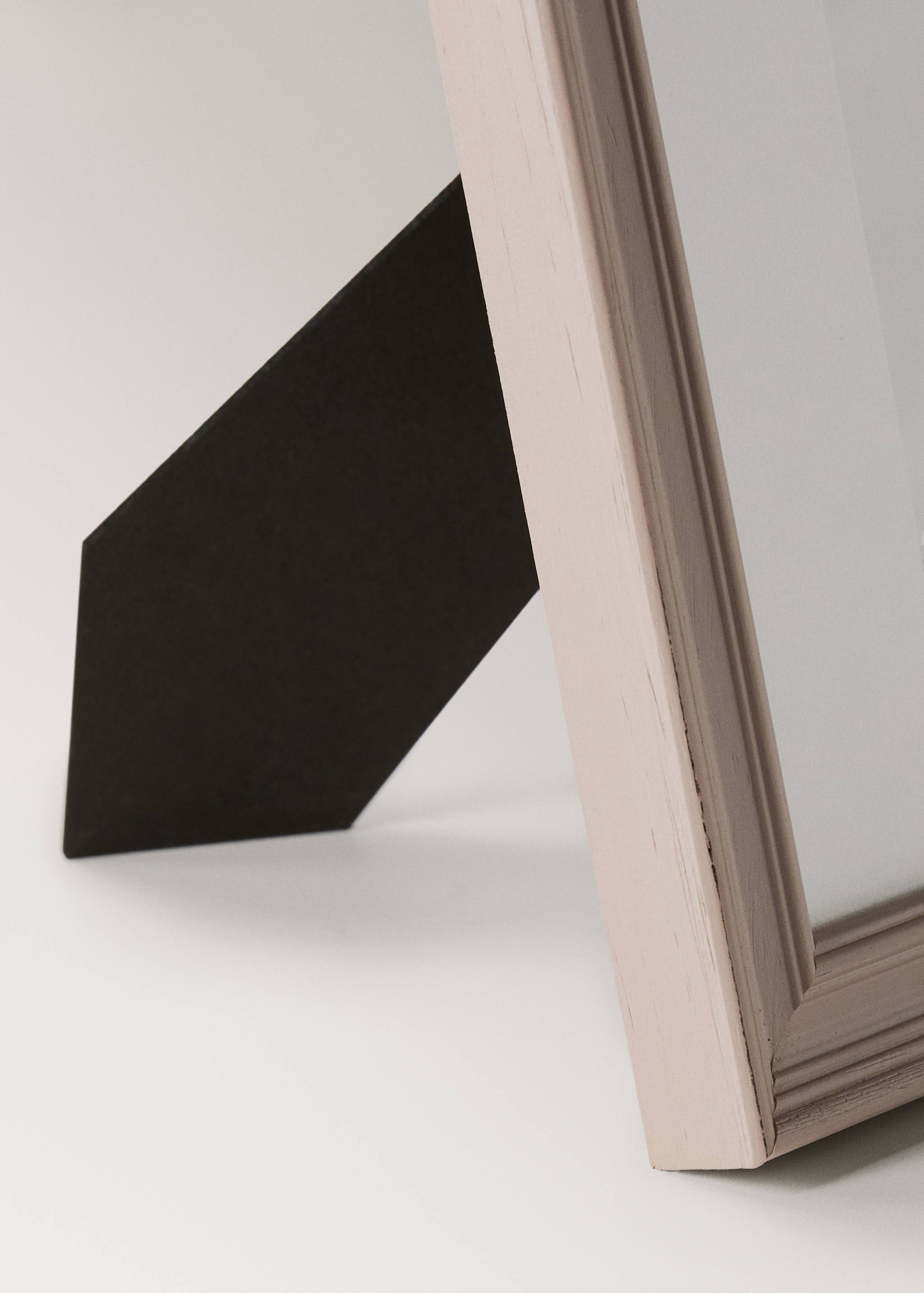 Medium wooden passe-partout frame - Details of the article 3