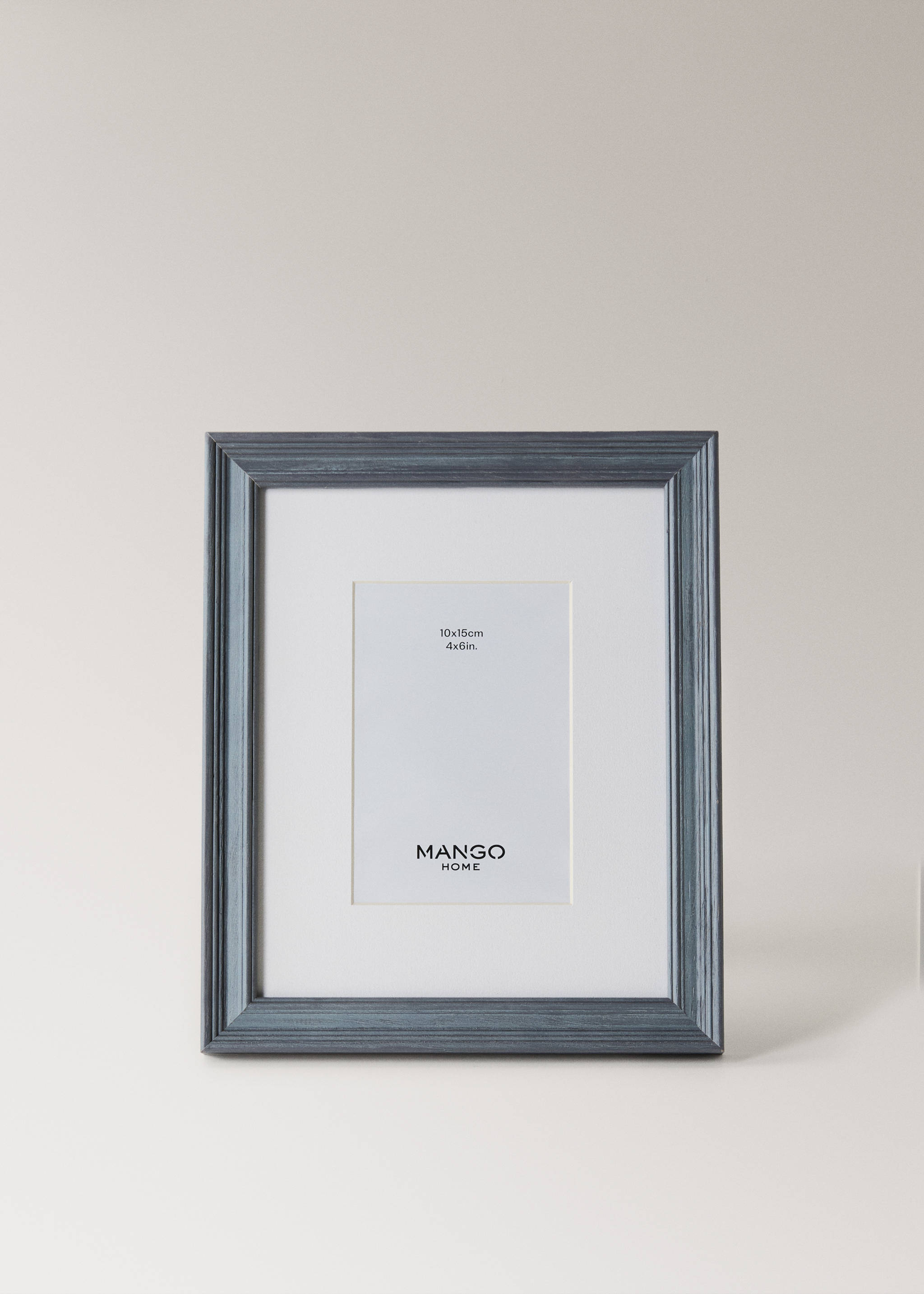 Medium wooden passe-partout frame - Article without model