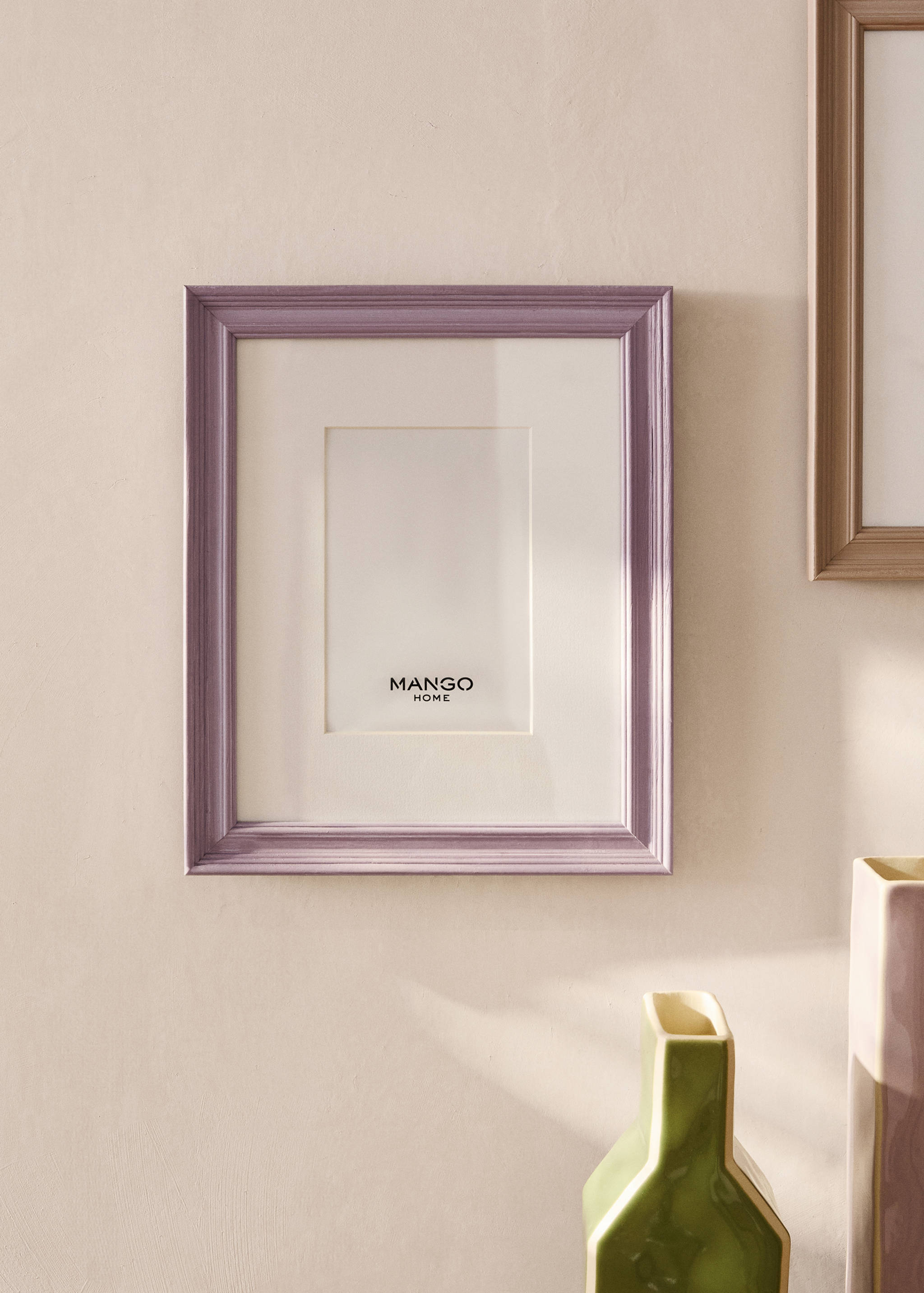 Medium wooden passe-partout frame - General plane