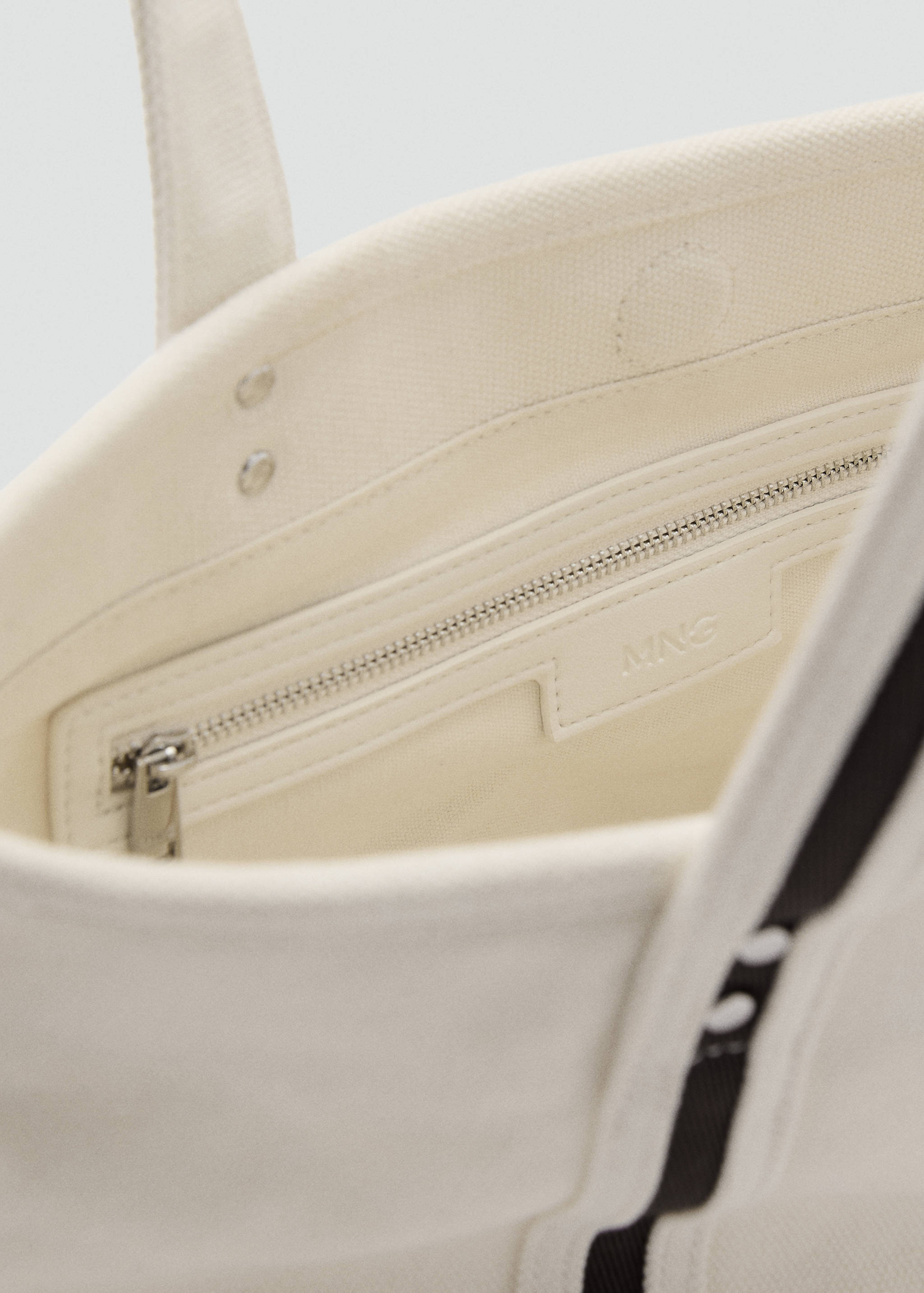 Small shopper bag with embroidered message - Details of the article 3